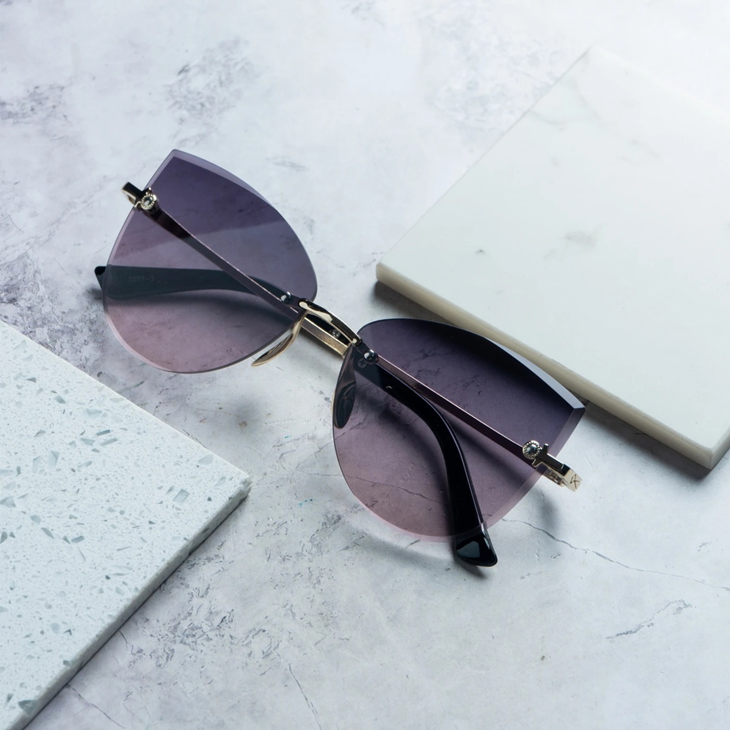 Image of The Magnifique Rectangular Sunglasses