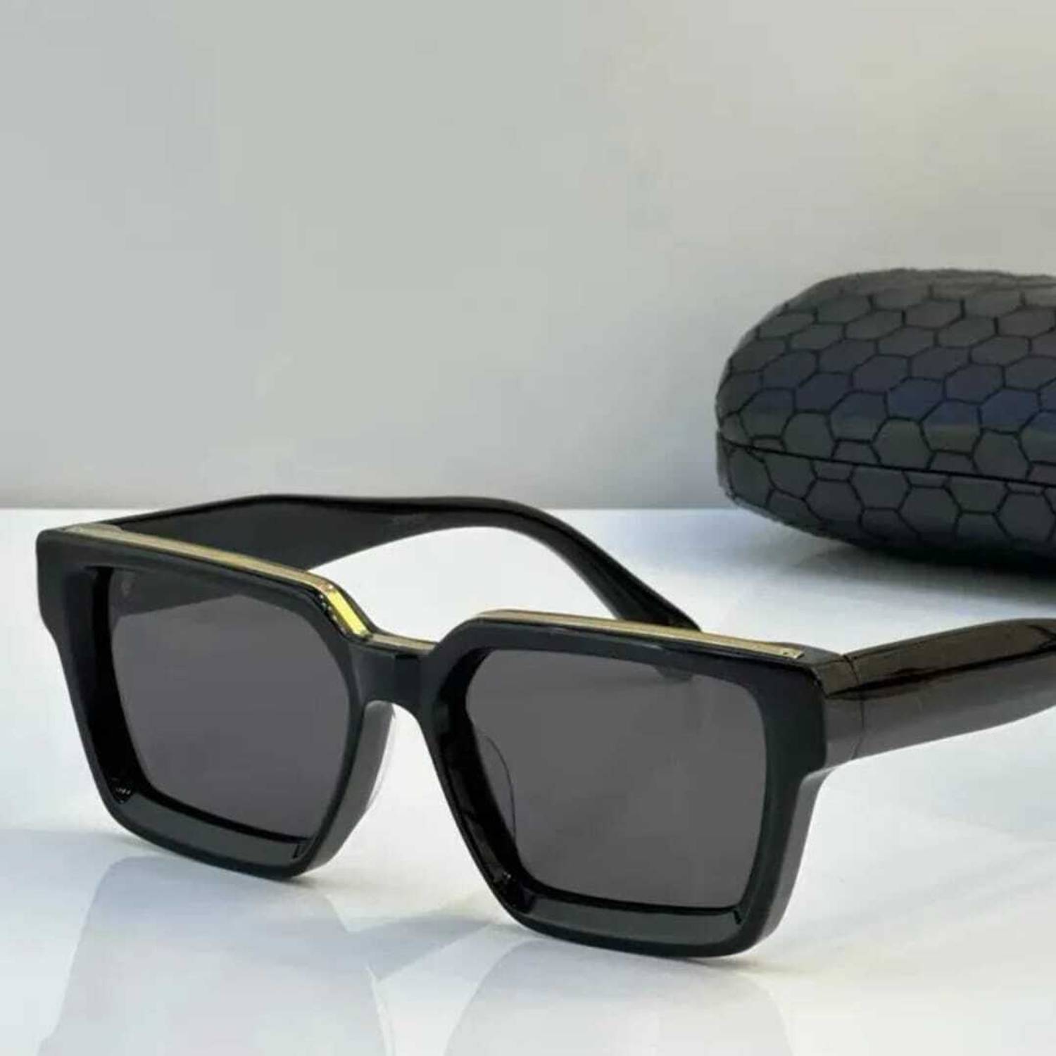 Eymen I Retro Square Sunglasses - Image 3