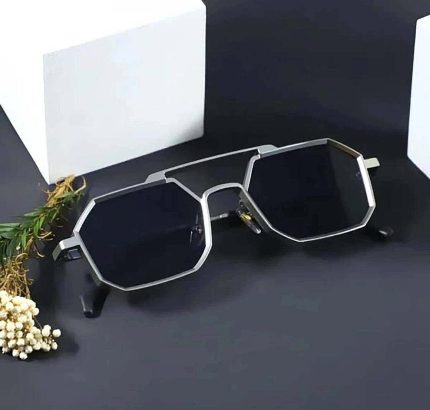 GOODINA Retro Square Sunglasses - Image 2
