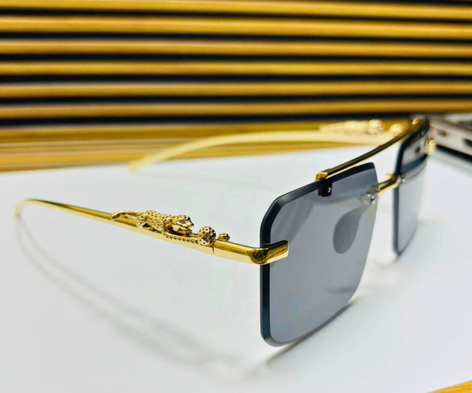 AKAYI Rectangular Sunglasses