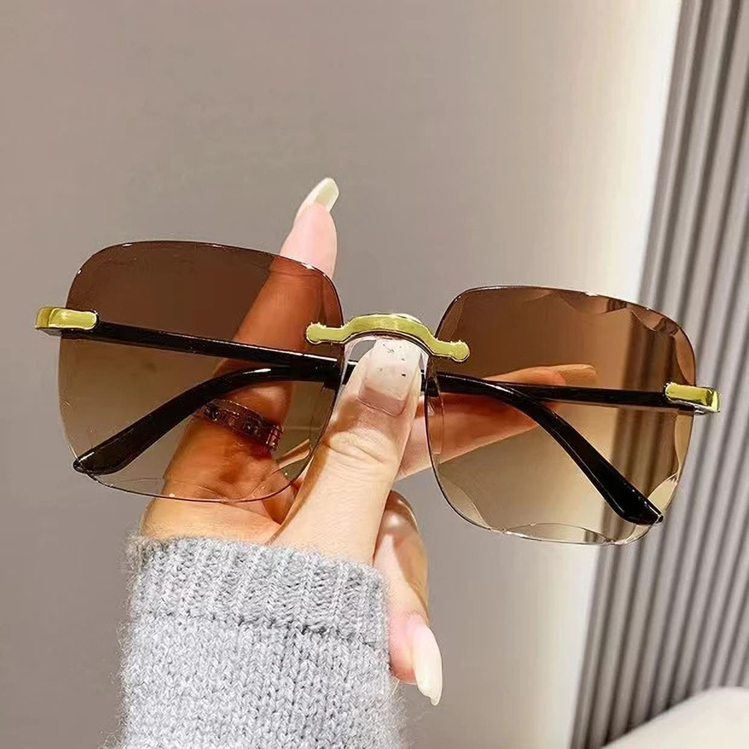 Image of The Magnifique Rectangular Sunglasses