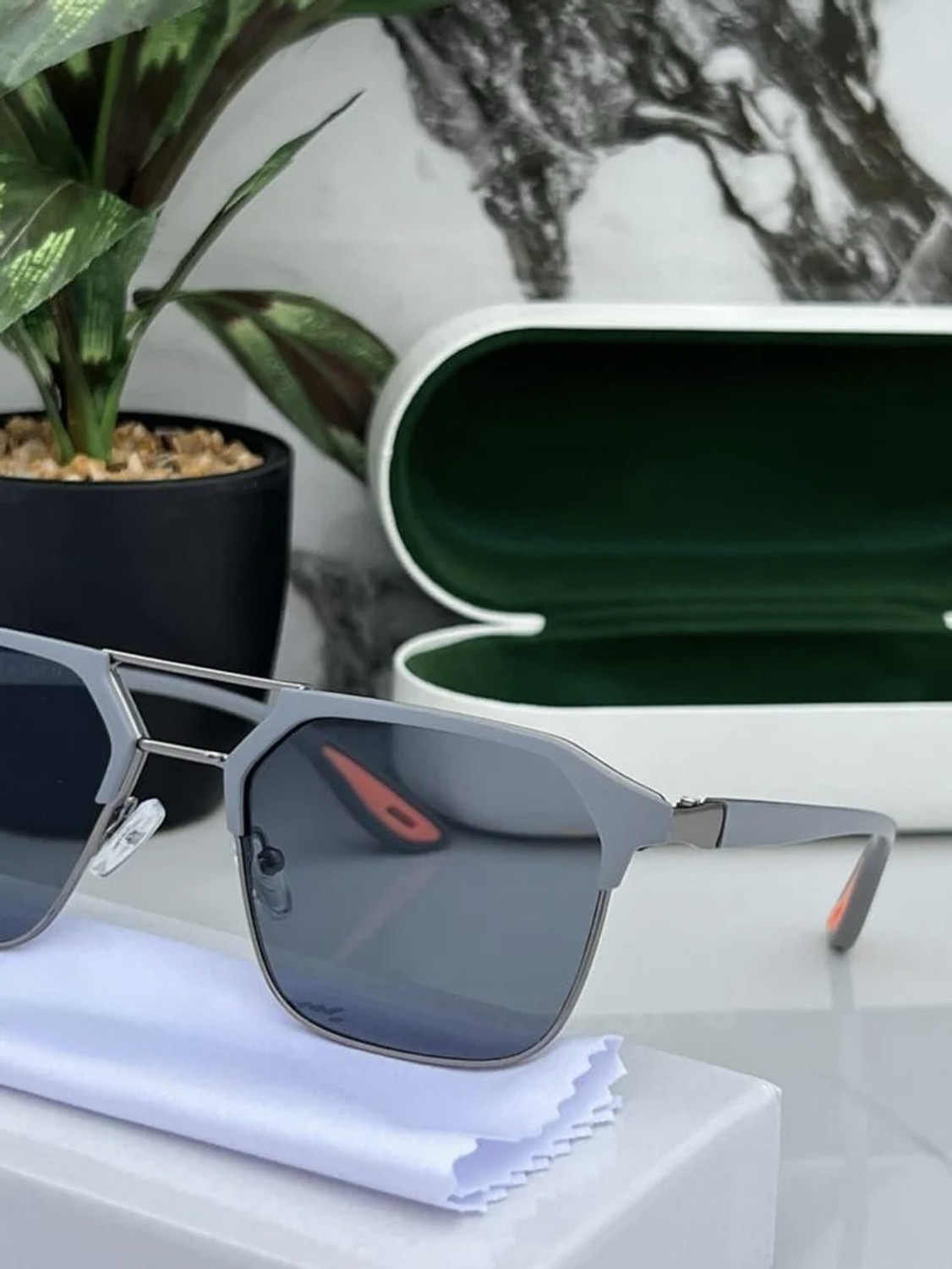 Image of Poshh eyewear Retro Square Sunglasses