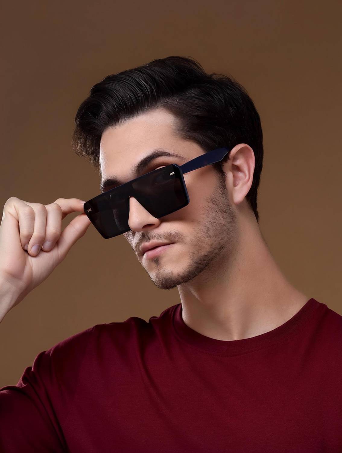 人気！Vacationサングラス Buy VOYAGE Retro Square Sunglasses Black, Blue For Men & Women