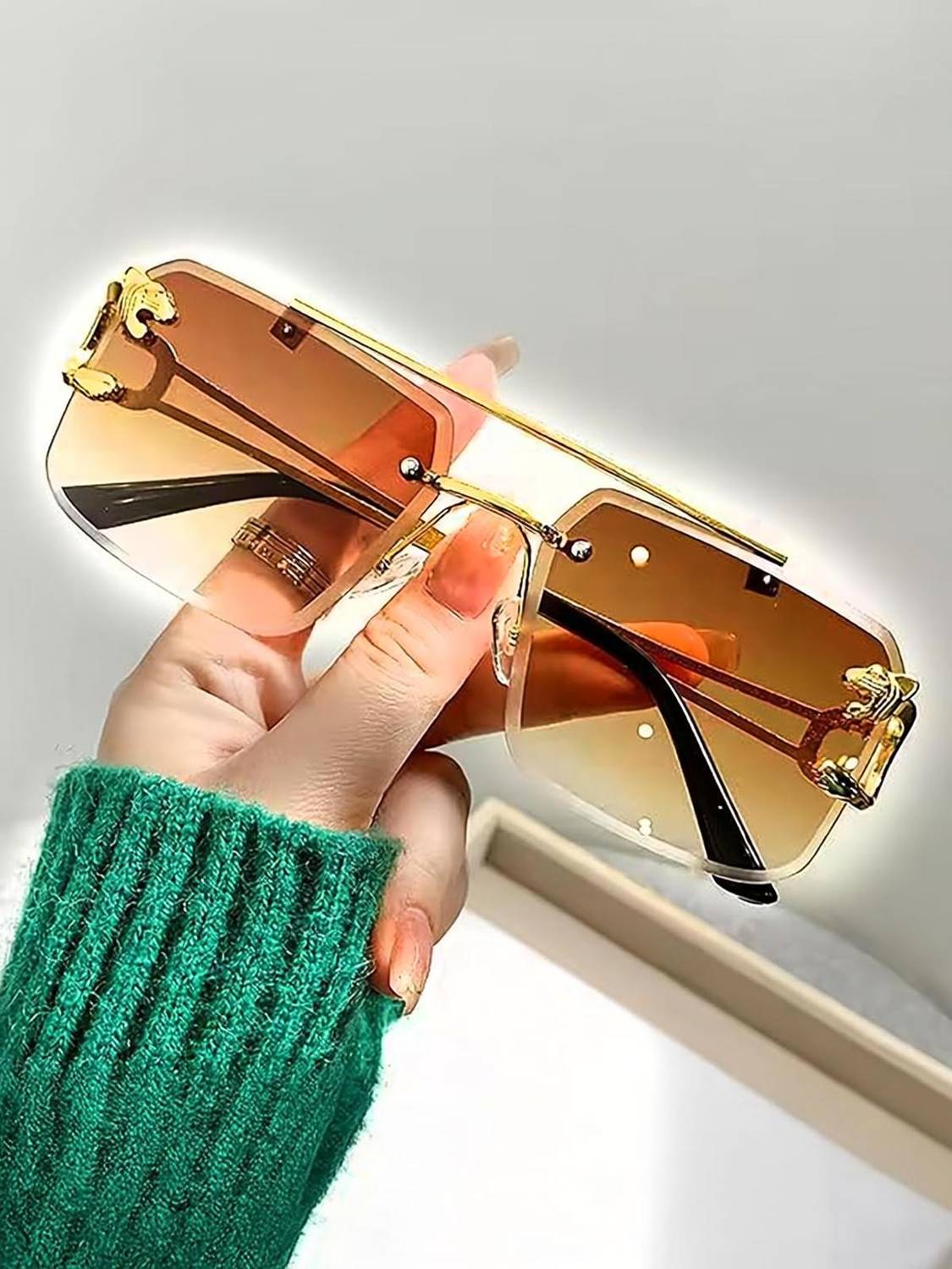 ROADWAY Rectangular Sunglasses