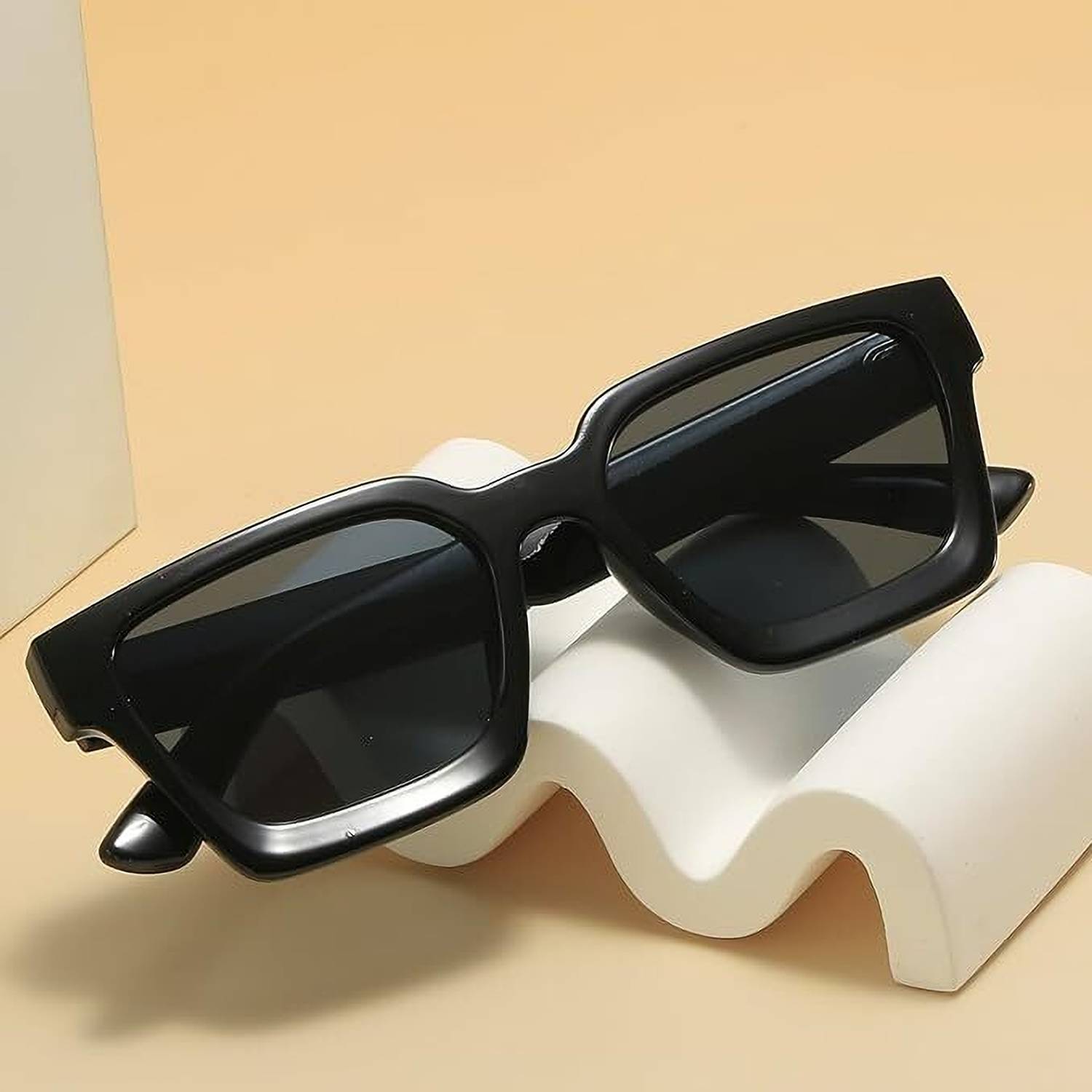 Eymen I Retro Square Sunglasses - Image 1