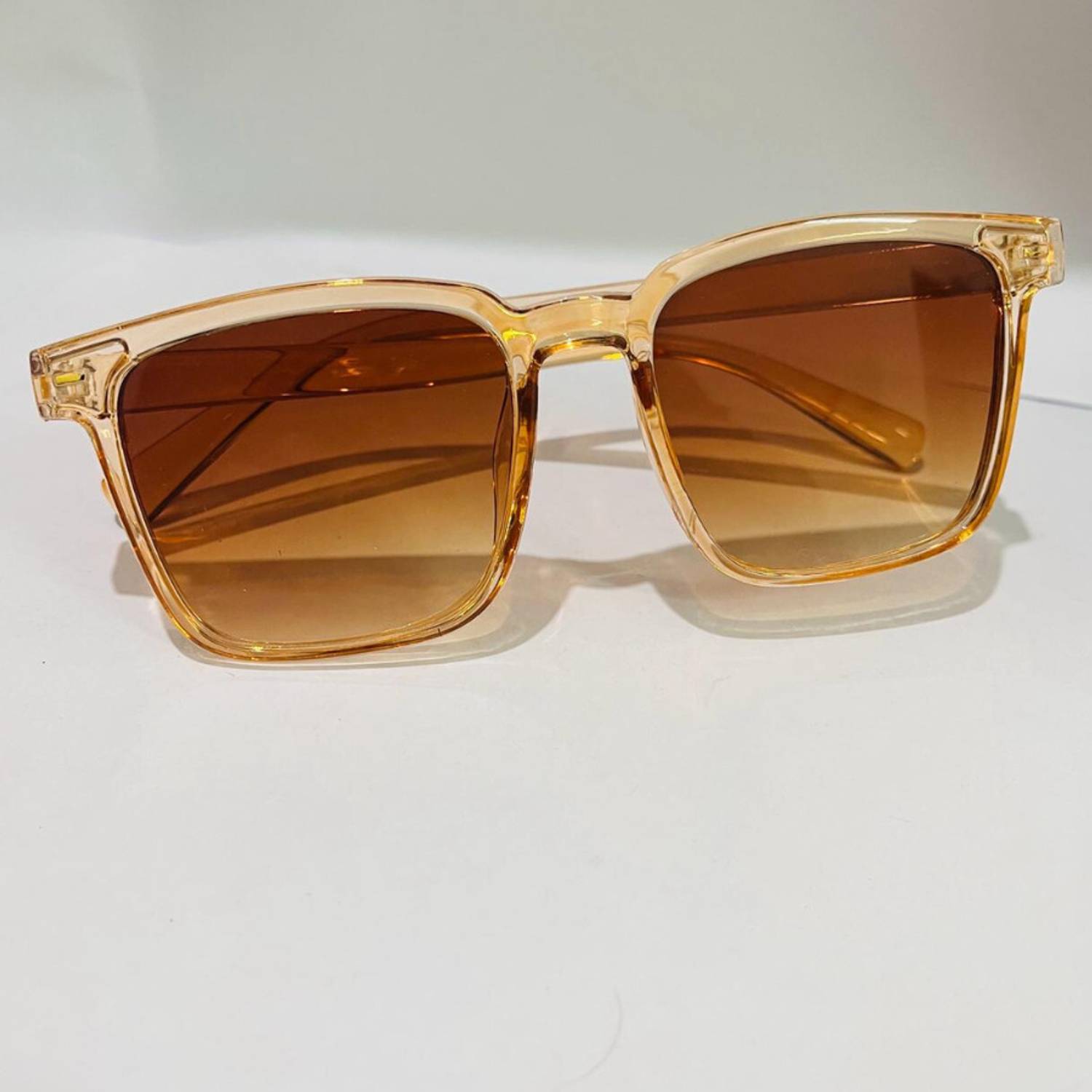 AKAYI Wayfarer Sunglasses