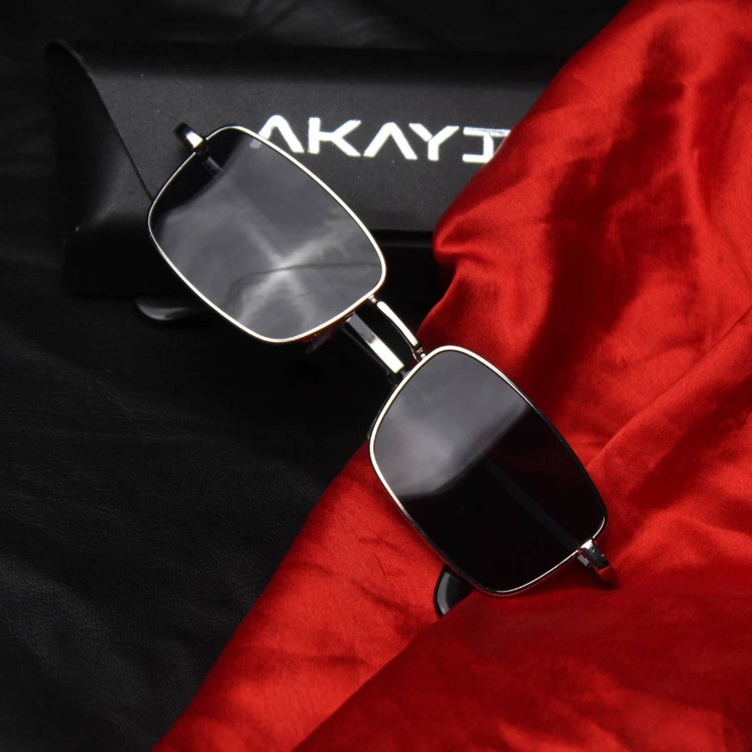 AKAYI Rectangular Sunglasses - Image 5