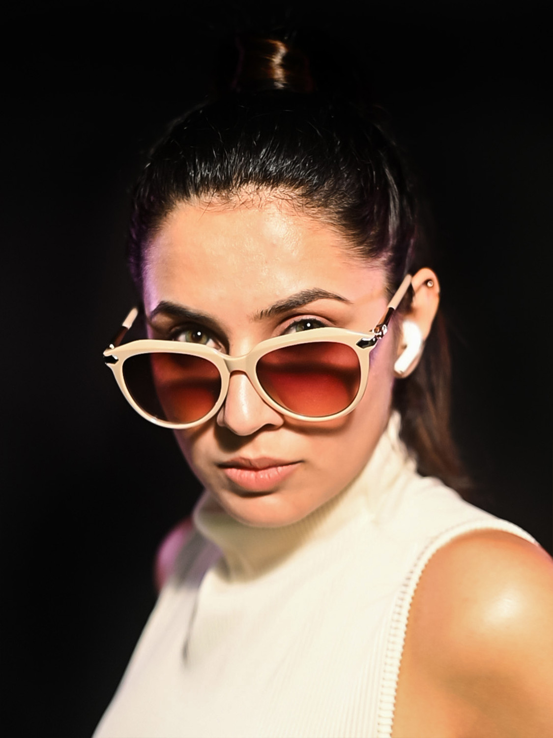 Image of VOYAGE Oval Sunglasses