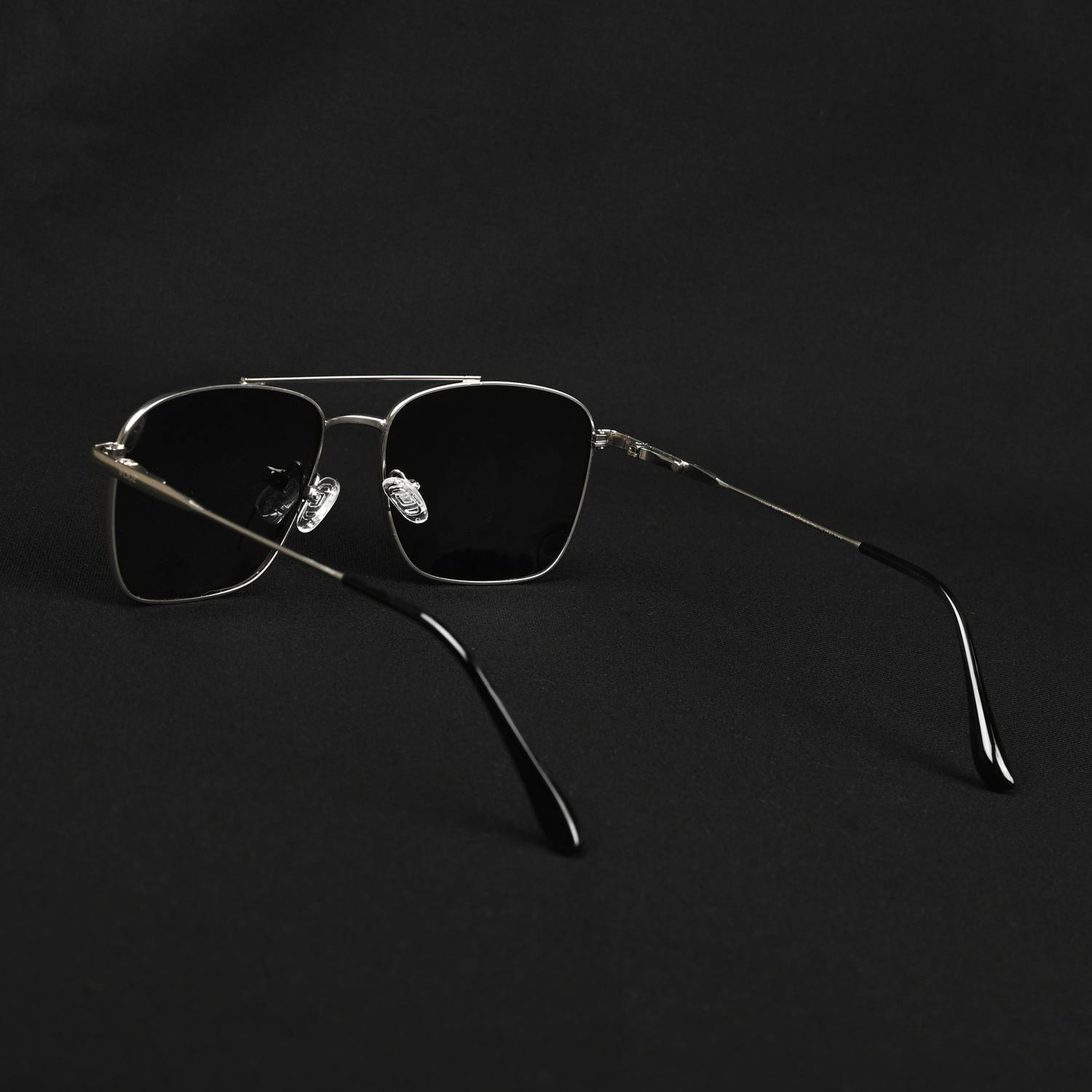 Irayz Rectangular Sunglasses - Image 3