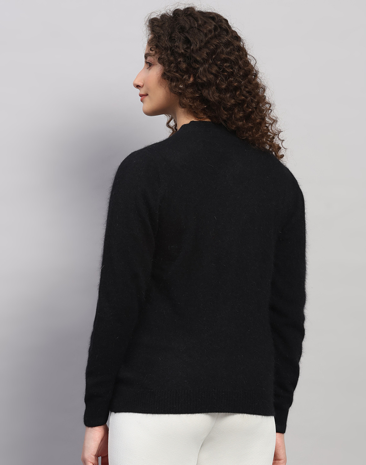 Image of MONTE CARLO Solid V Neck Casual Women Black Sweater