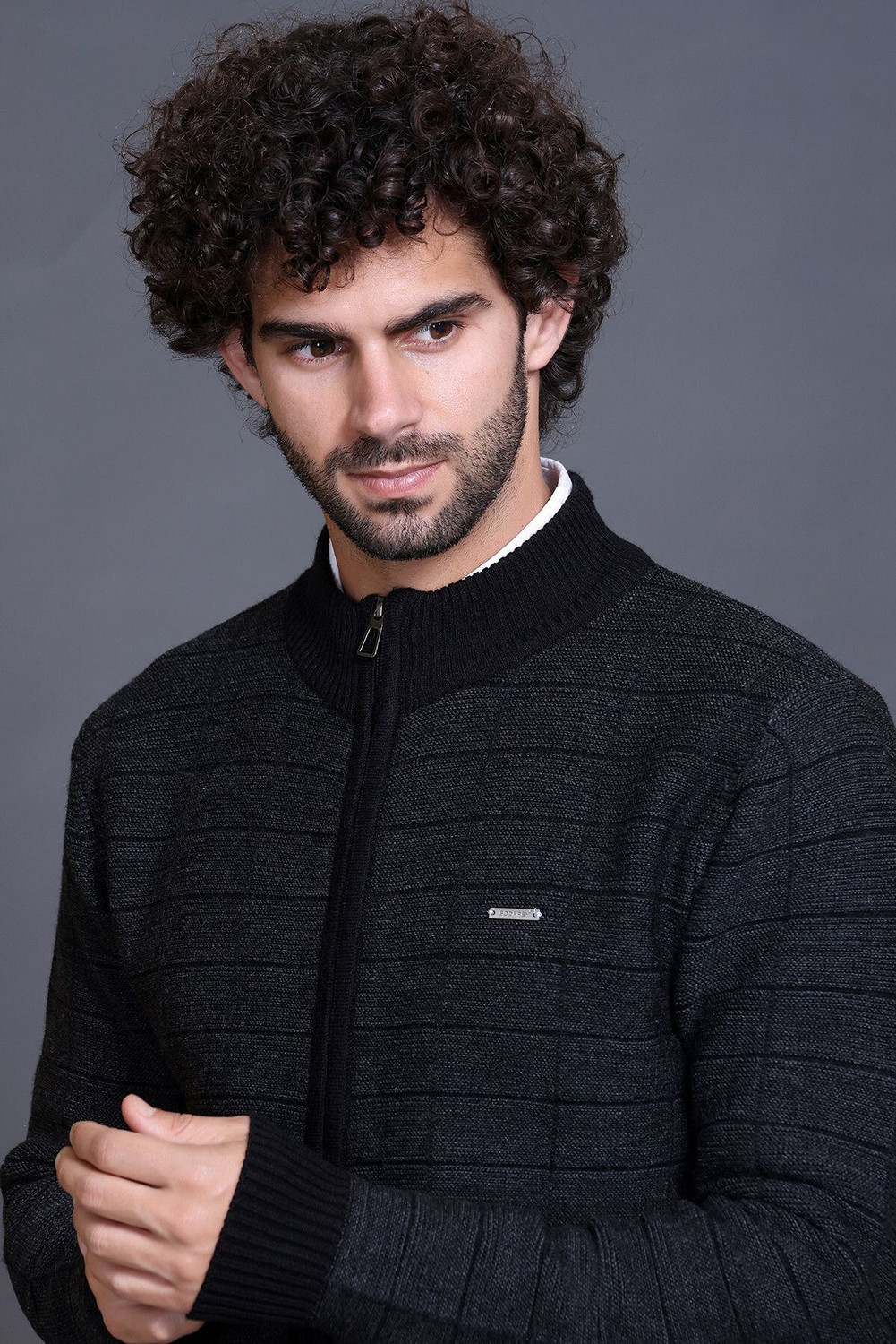 Image of GODFREY Checkered Round Neck Casual Men Black Sweater