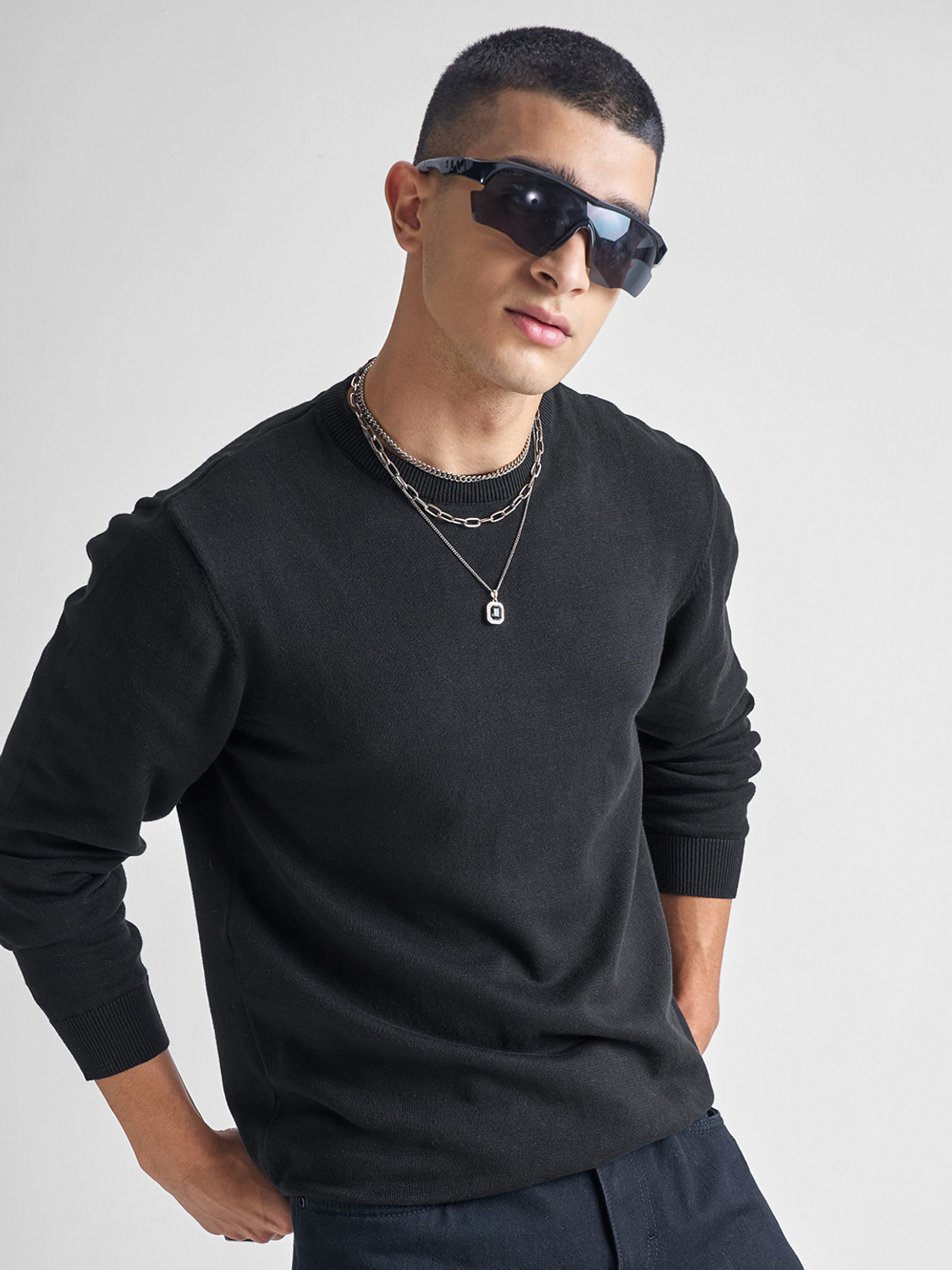 Image of HIGHLANDER Solid Round Neck Casual Men Black Sweater