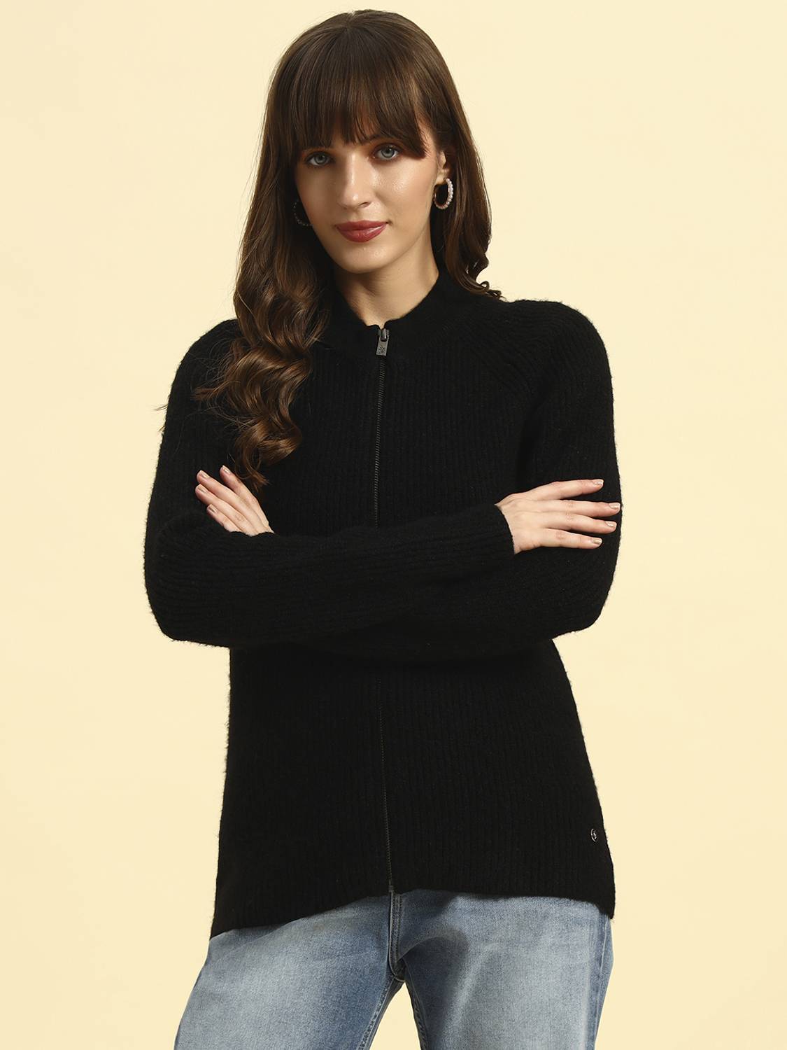 CANTABIL Solid Mandarin Neck Casual Women Black Sweater