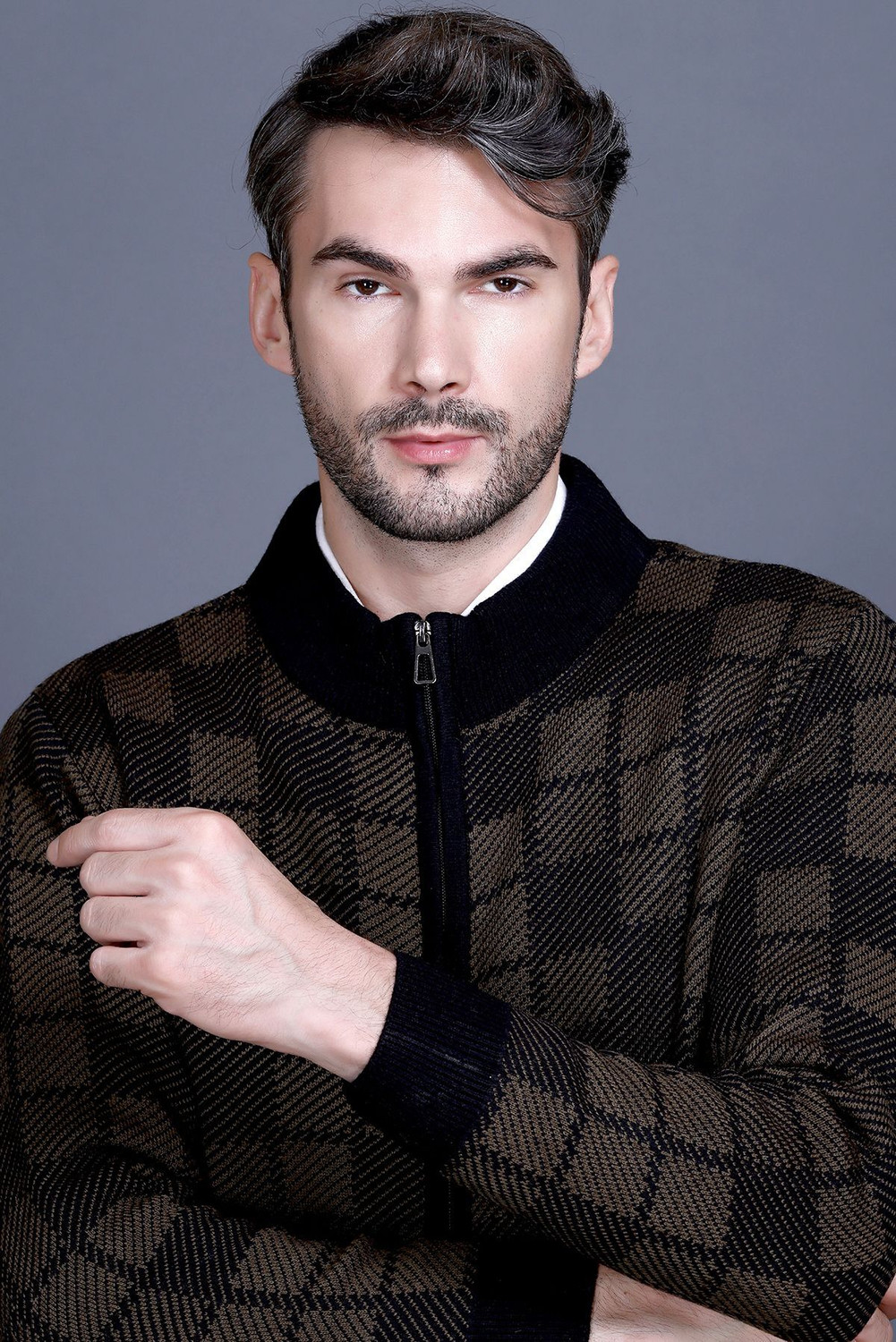Image of GODFREY Checkered Round Neck Casual Men Brown Sweater