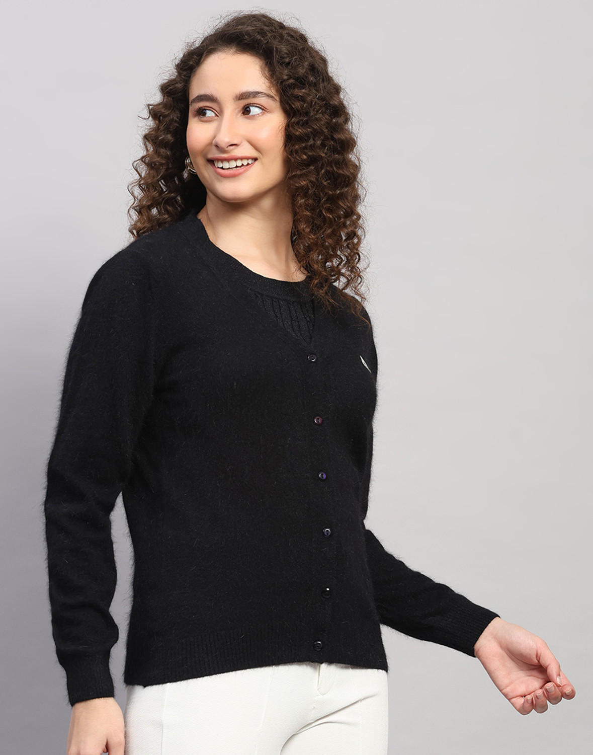 Image of MONTE CARLO Solid V Neck Casual Women Black Sweater