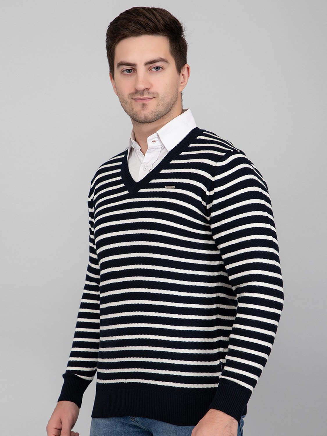 Image of GODFREY Colorblock V Neck Casual Men Dark Blue, White, Multicolor Sweater