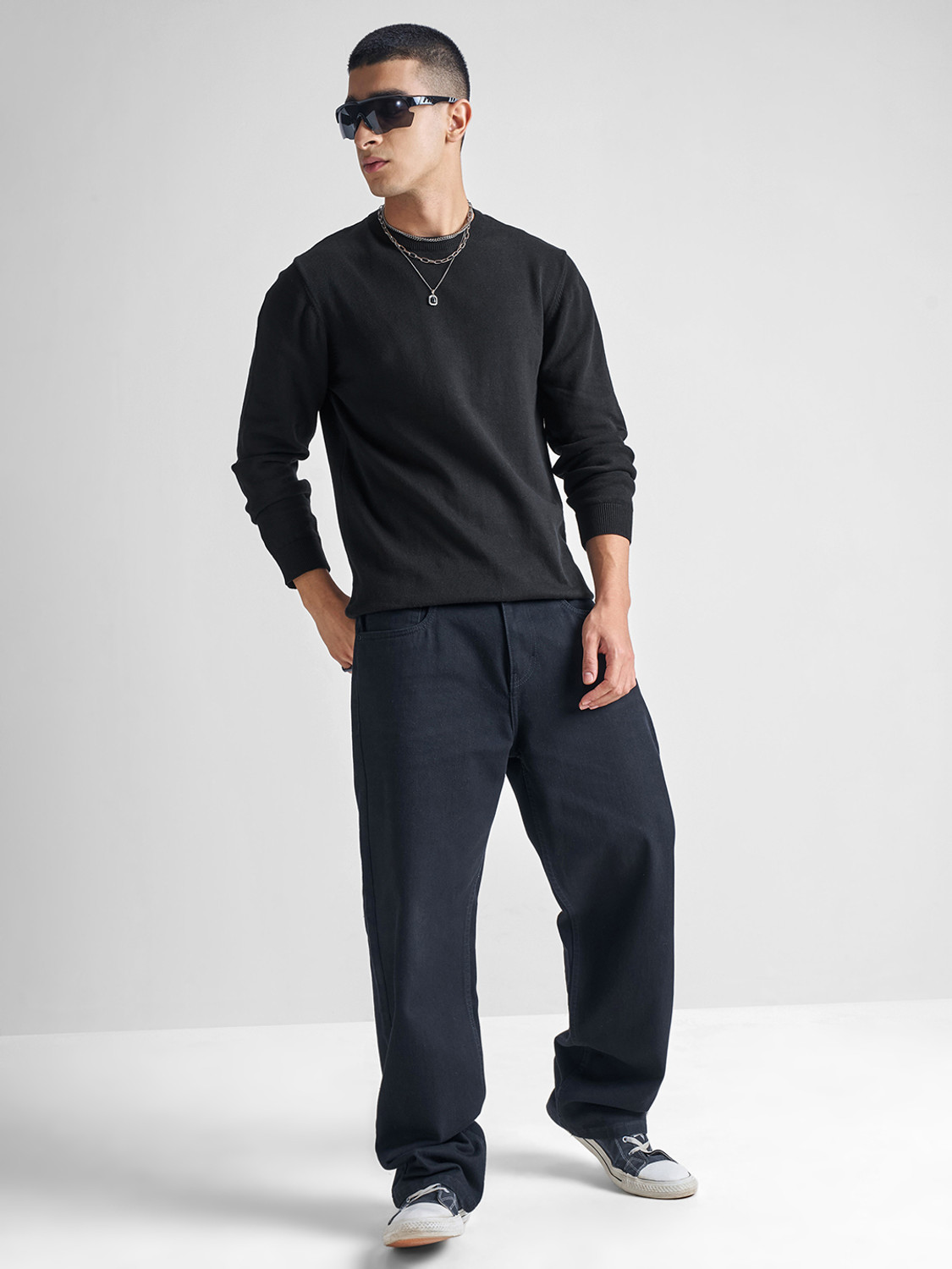 Image of HIGHLANDER Solid Round Neck Casual Men Black Sweater
