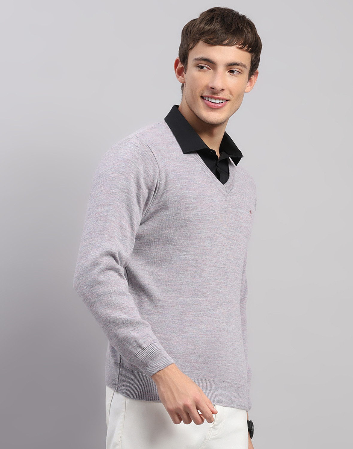 Image of OSWAL Men Solid V Neck Multicolor Sweater