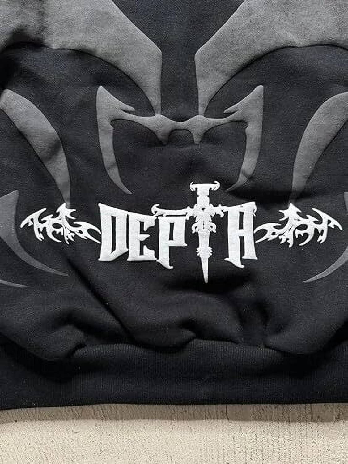EXOTIXSTORE Full Sleeve Applique Sweatshirt - Image 3
