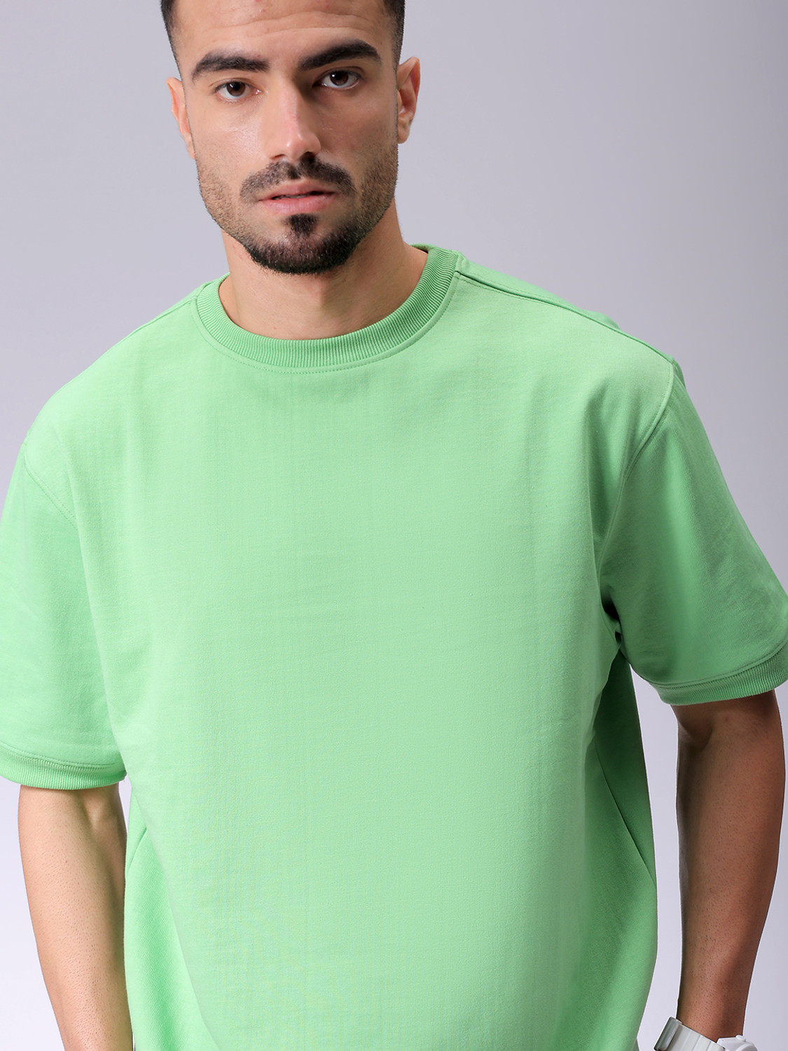 Image of The Indian Garage Co. Short Sleeve Solid Men Sweatshirt