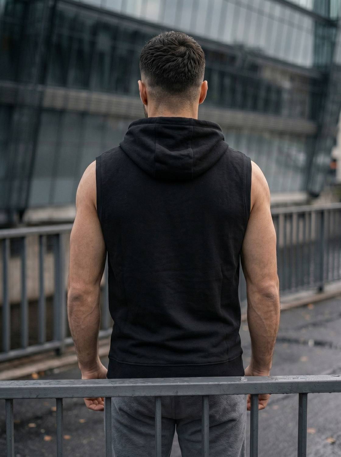 Leon Sleeveless Solid Men Sweatshirt - Buy Leon Sleeveless Solid