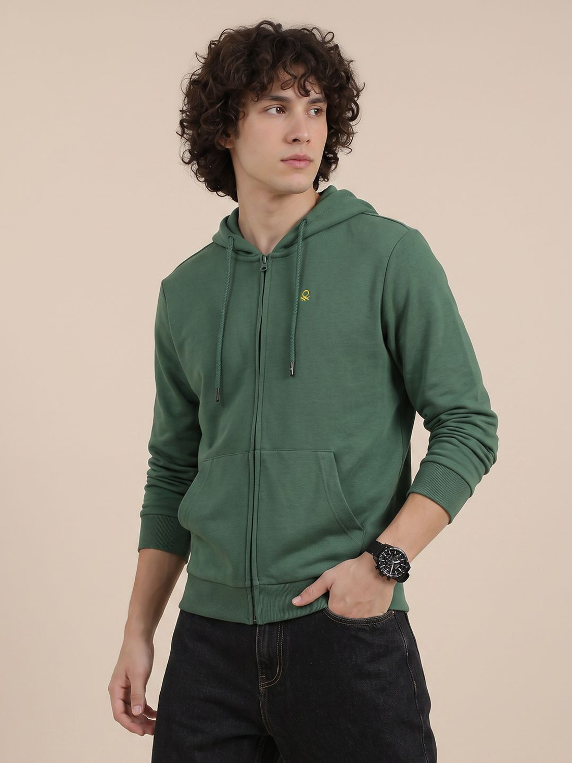 United Colors of Benetton Full Sleeve Solid Men Sweatshirt