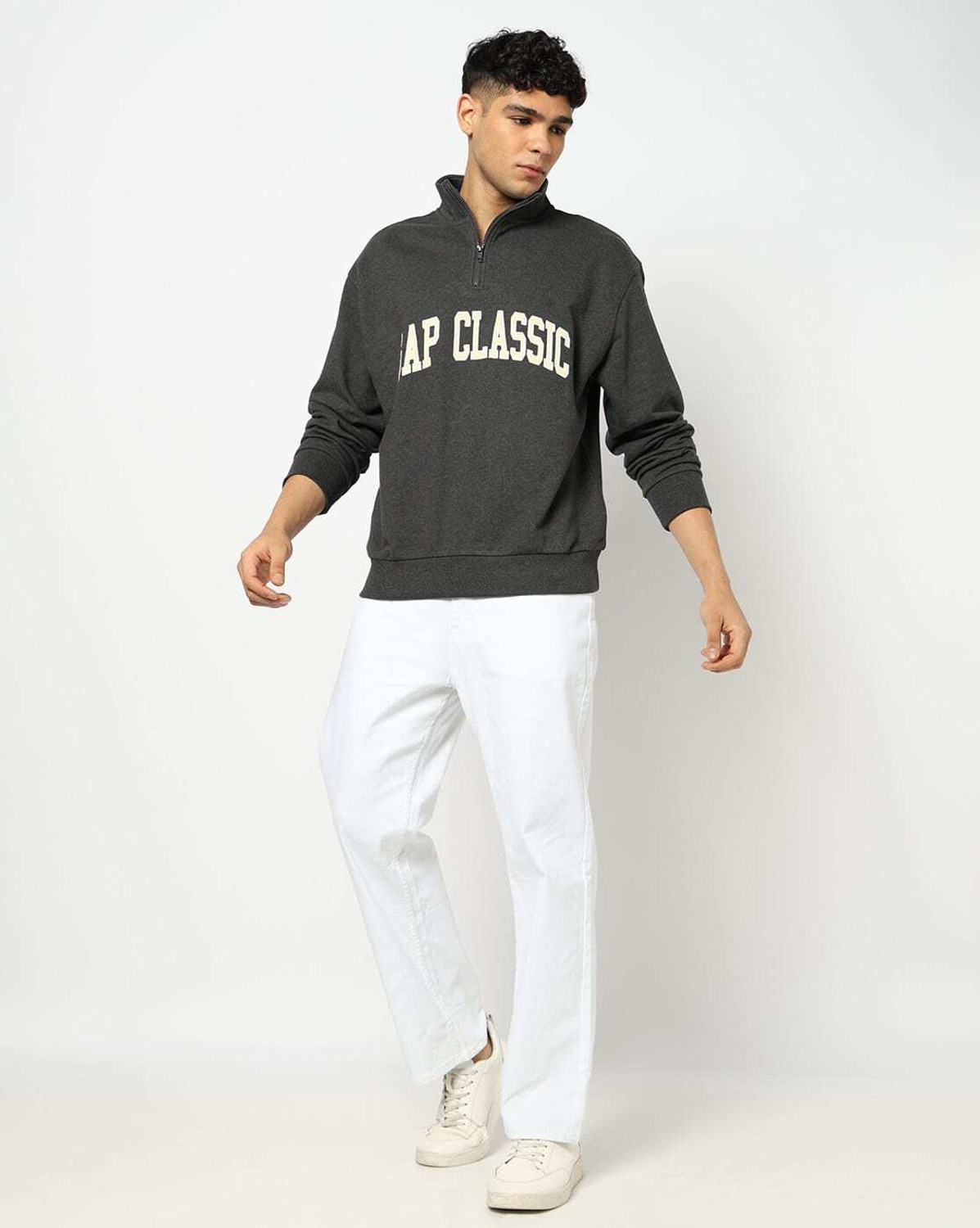 Image of GAP Full Sleeve Graphic Print Men Sweatshirt