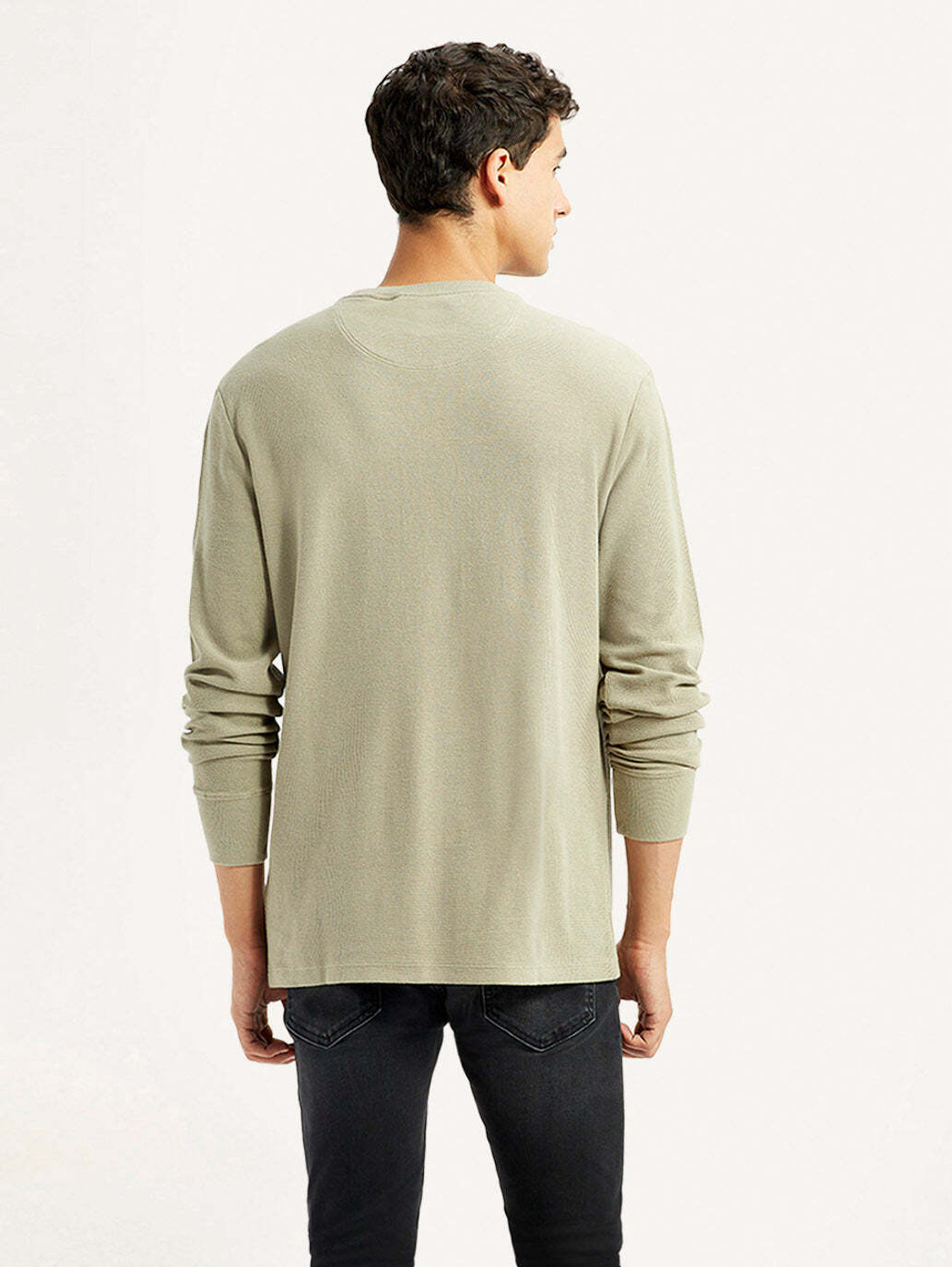 Image of LEVI'S Men Full Sleeve Solid Sweatshirt