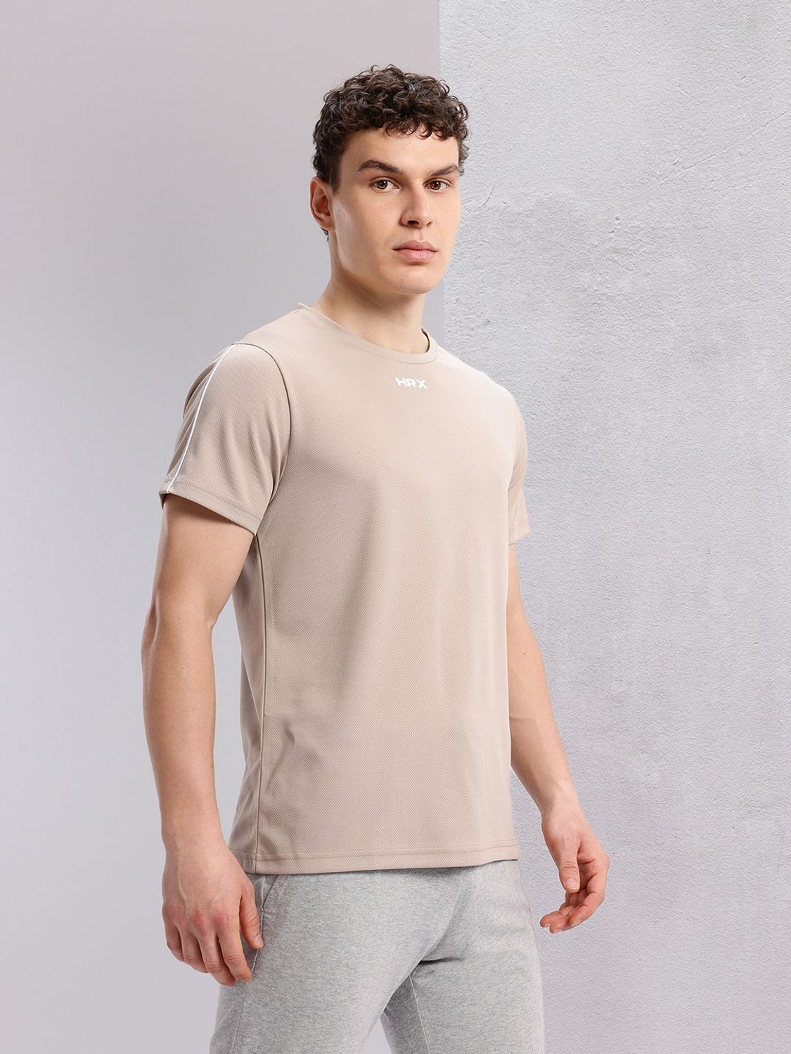 Image of HRX by Hrithik Roshan Printed Men Round Neck Beige T-Shirt