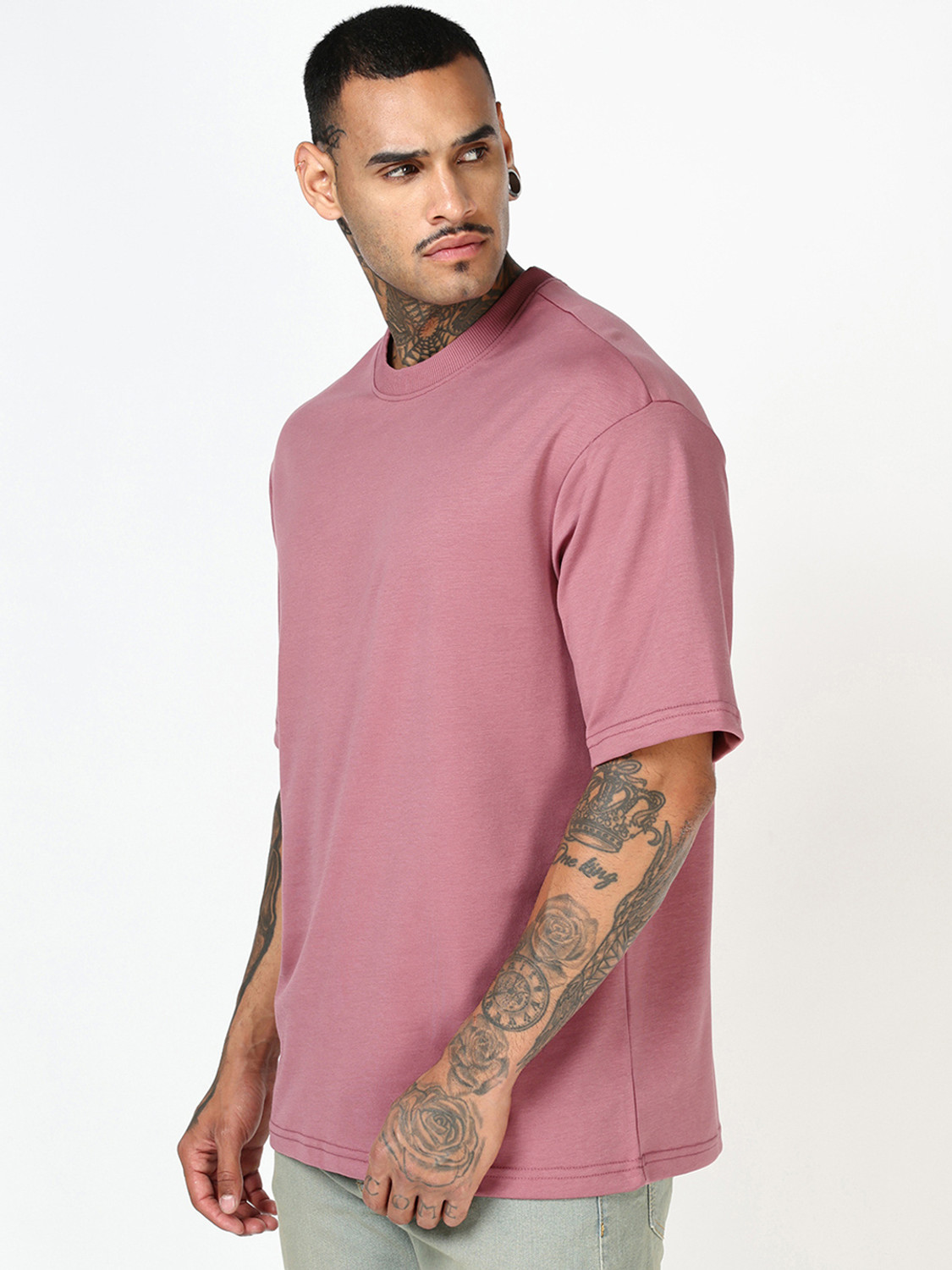 Image of BEWAKOOF Solid Men Round Neck Pink T-Shirt
