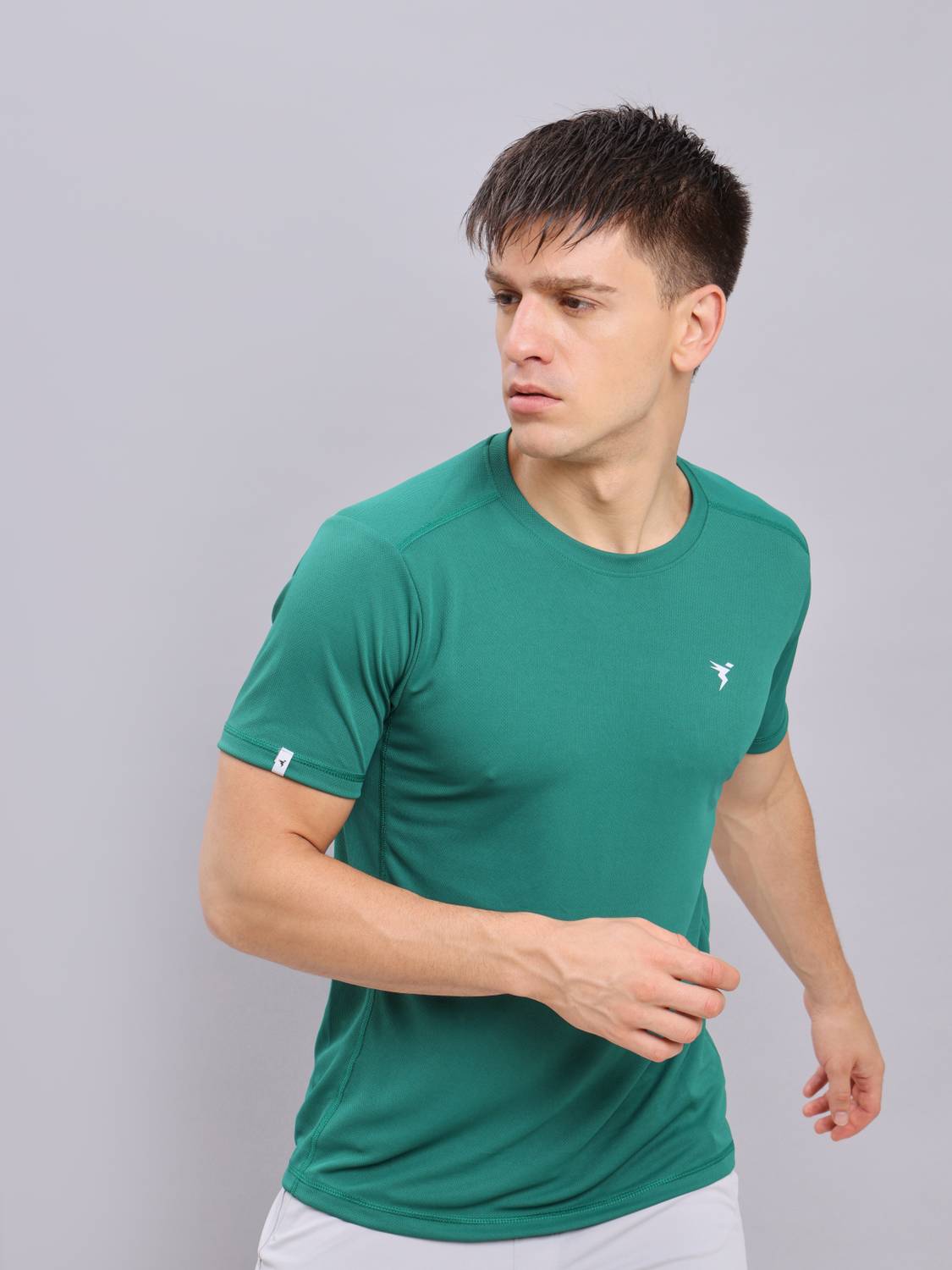 TECHNOSPORT Men Solid Round Neck Polyester Green T-Shirt
