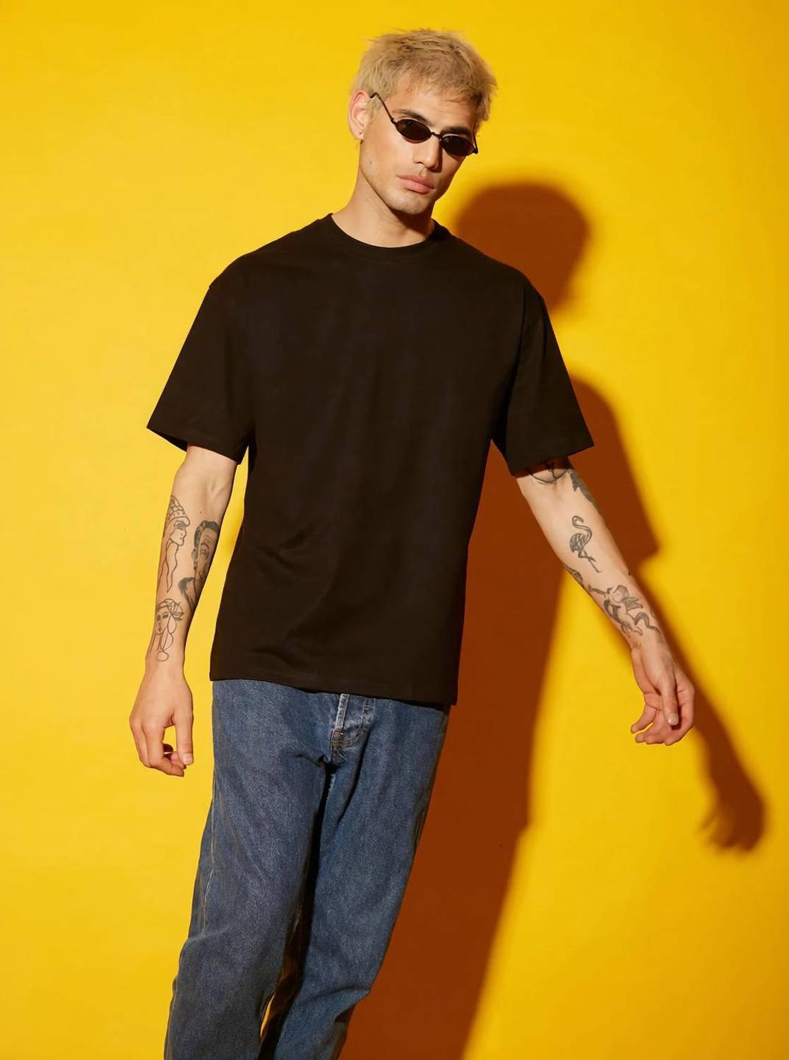 Bonkers Corner Solid Men Round Neck Black T-Shirt