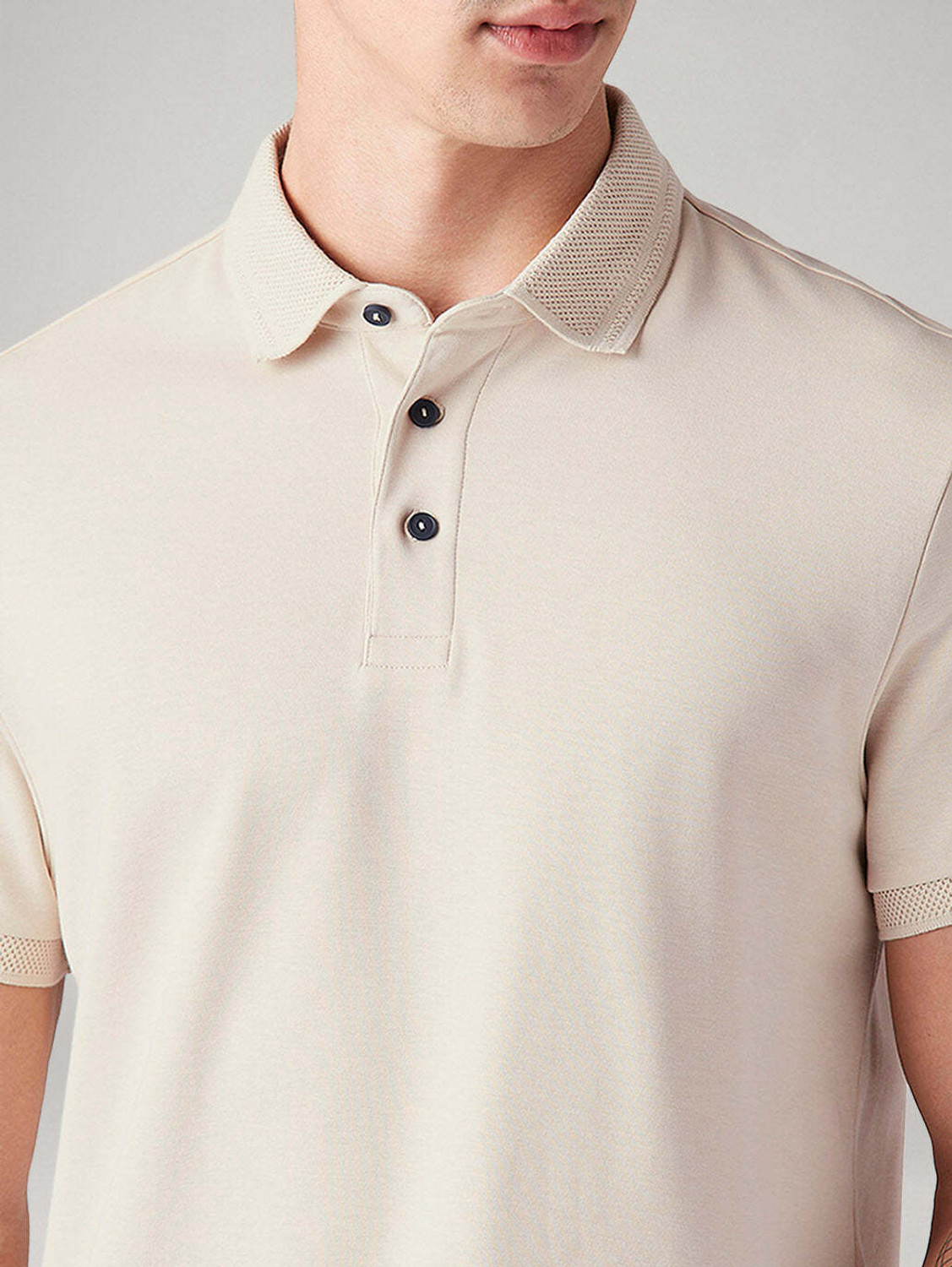 Image of LEVI'S Solid Men Polo Neck White T-Shirt