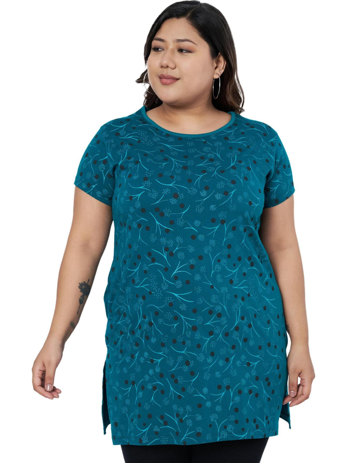 Image of Star Touch Printed Women Round Neck Green T-Shirt