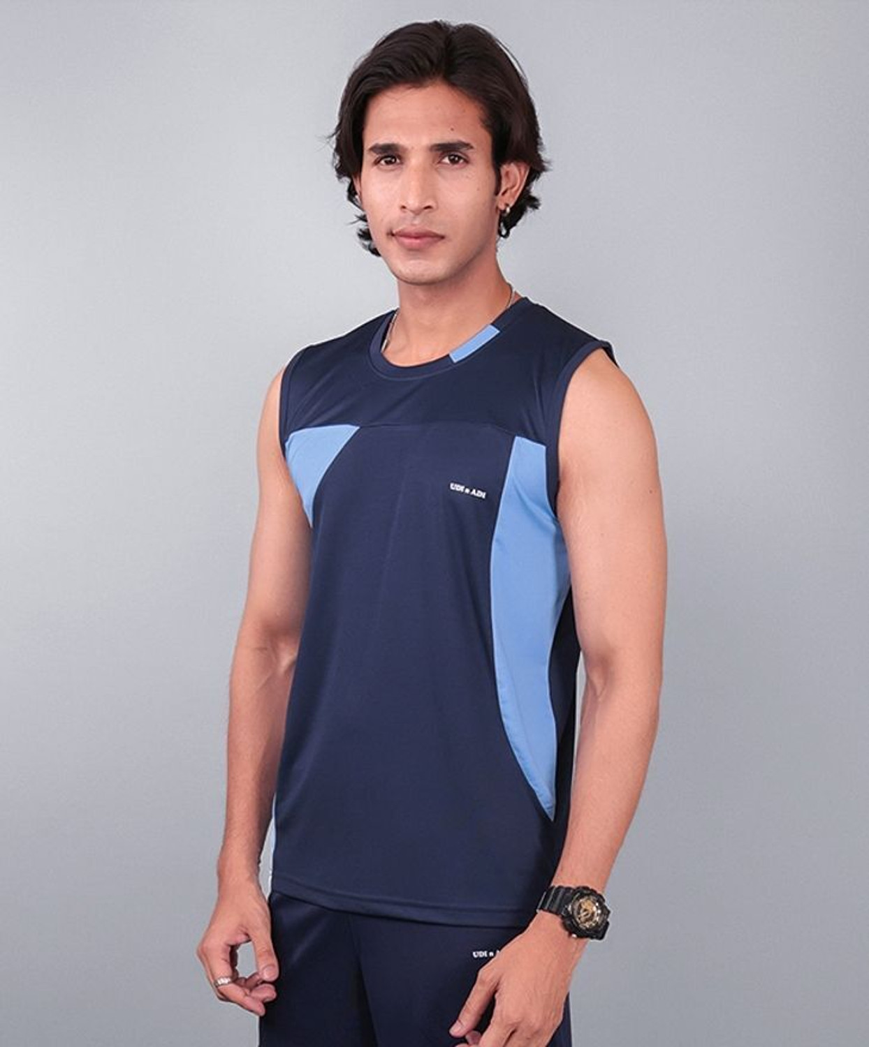 Image of UDI n ADI Solid Men Round Neck Dark Blue T-Shirt
