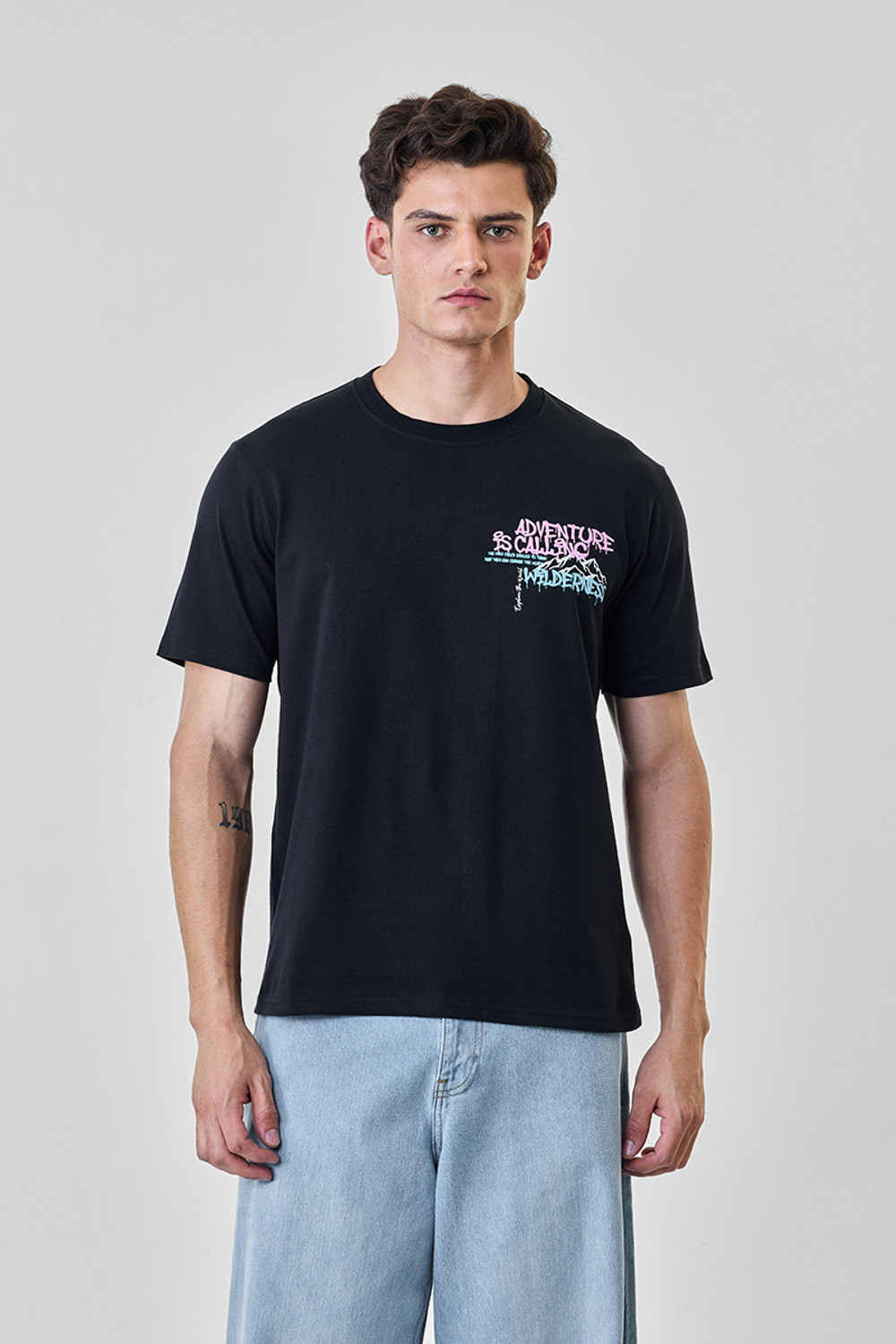 Image of Snitch Graphic Print Men Crew Neck Black T-Shirt