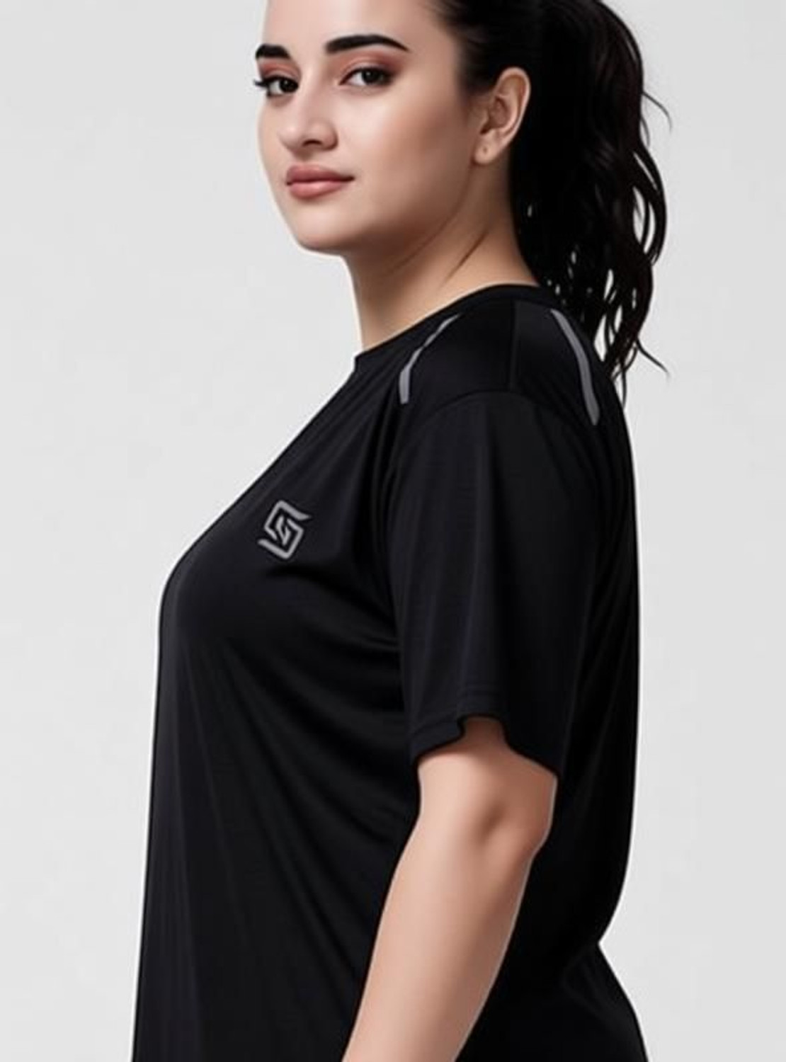 Image of ND Solid Women Round Neck Black T-Shirt