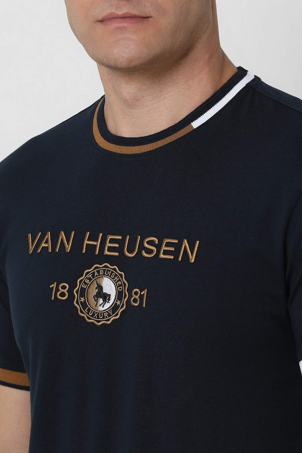 Image of VAN HEUSEN Graphic Print Men Crew Neck Dark Blue T-Shirt