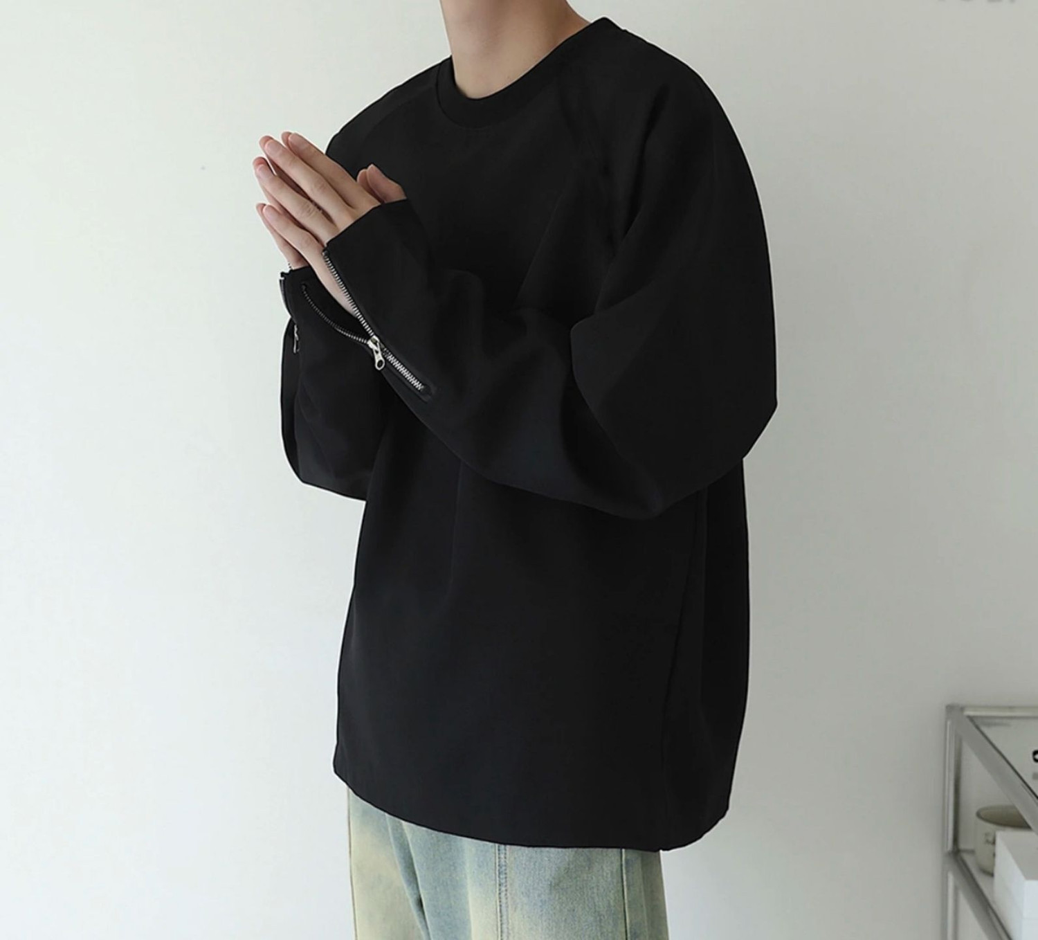 Image of youngcash Solid Men Round Neck Black T-Shirt