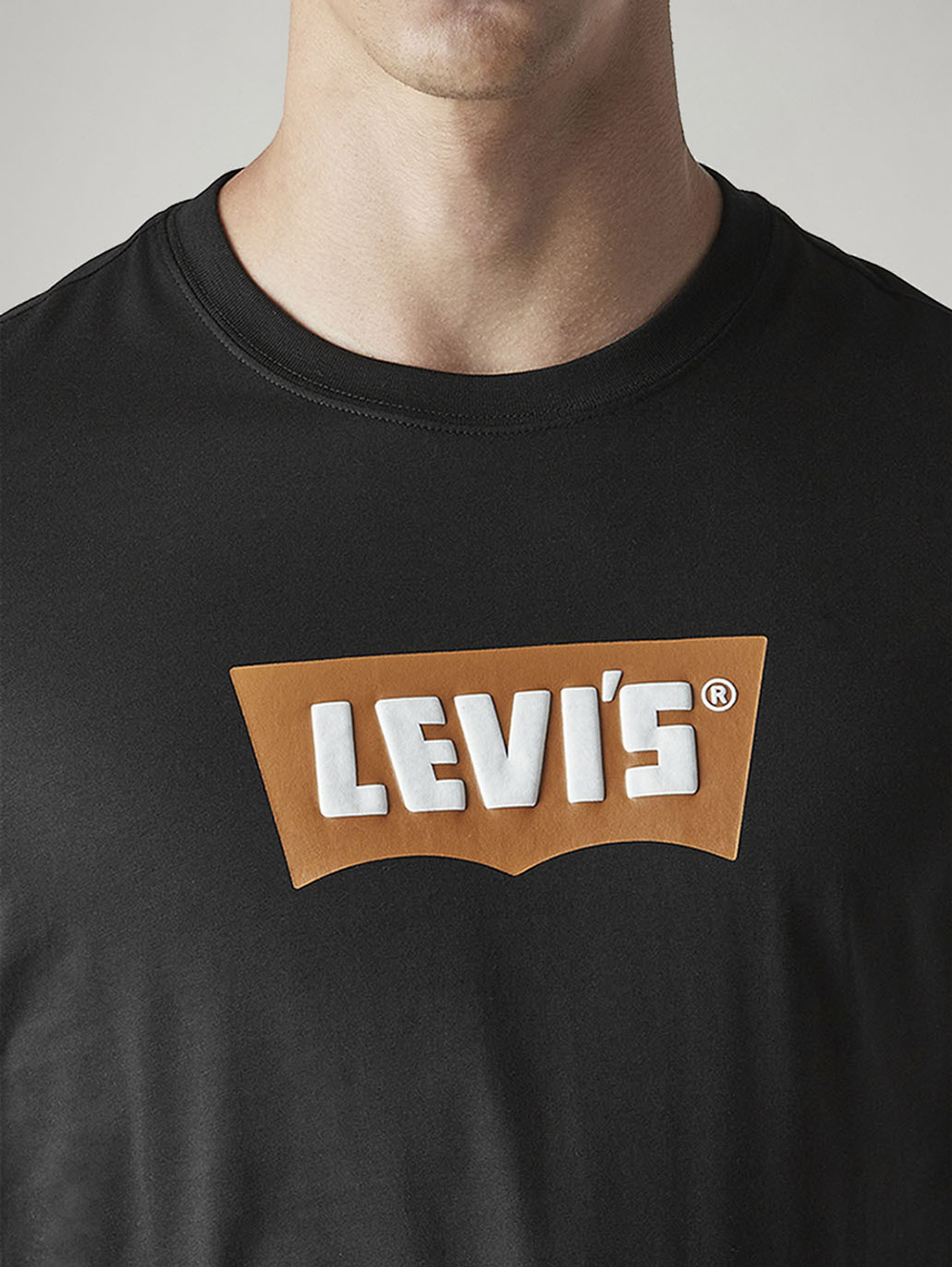 Image of LEVI'S Graphic Print Men Crew Neck Black T-Shirt
