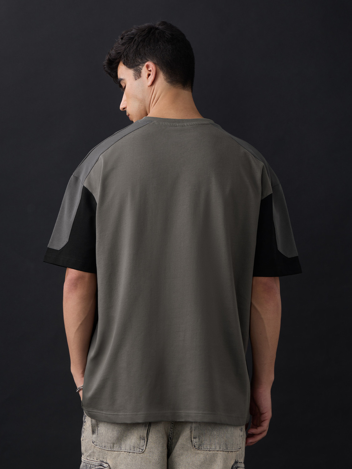 Image of The Souled Store Colorblock Men Round Neck Grey T-Shirt
