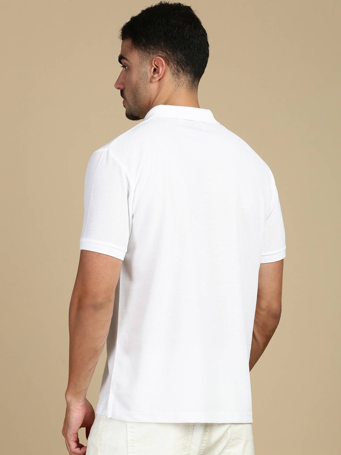 Lux Parker Solid Men Polo Neck White T-Shirt - Buy Lux Parker