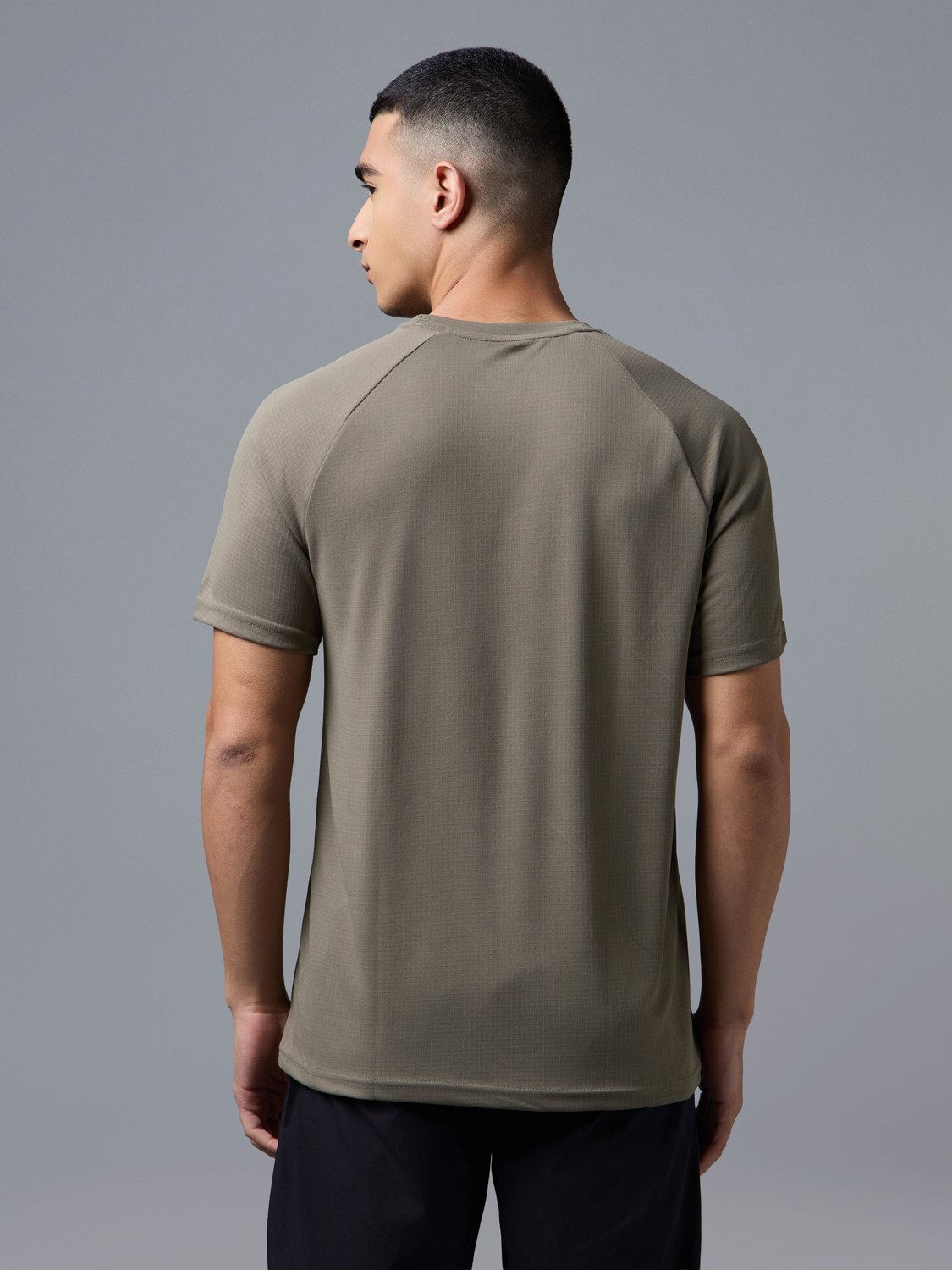 Image of TECHNOSPORT Solid Men Round Neck Green T-Shirt