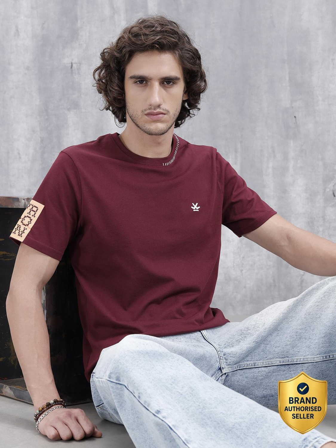 Image of WROGN Solid Men Crew Neck Maroon T-Shirt