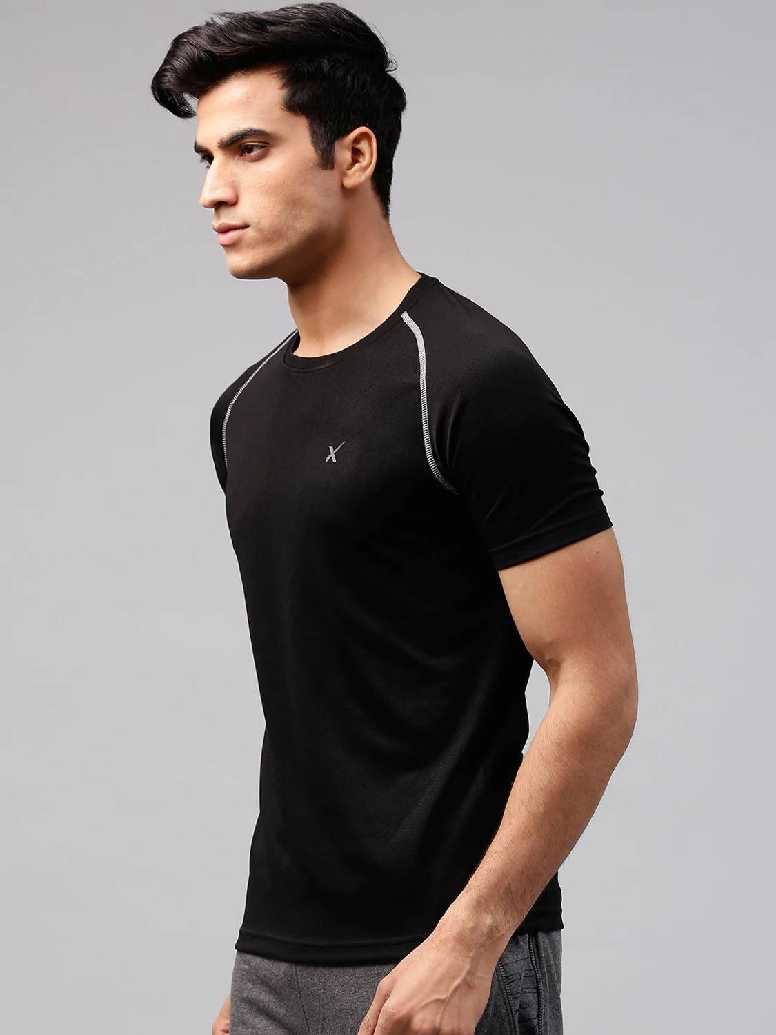 HRX Solid Men Round Neck Black T-Shirt - Image 2