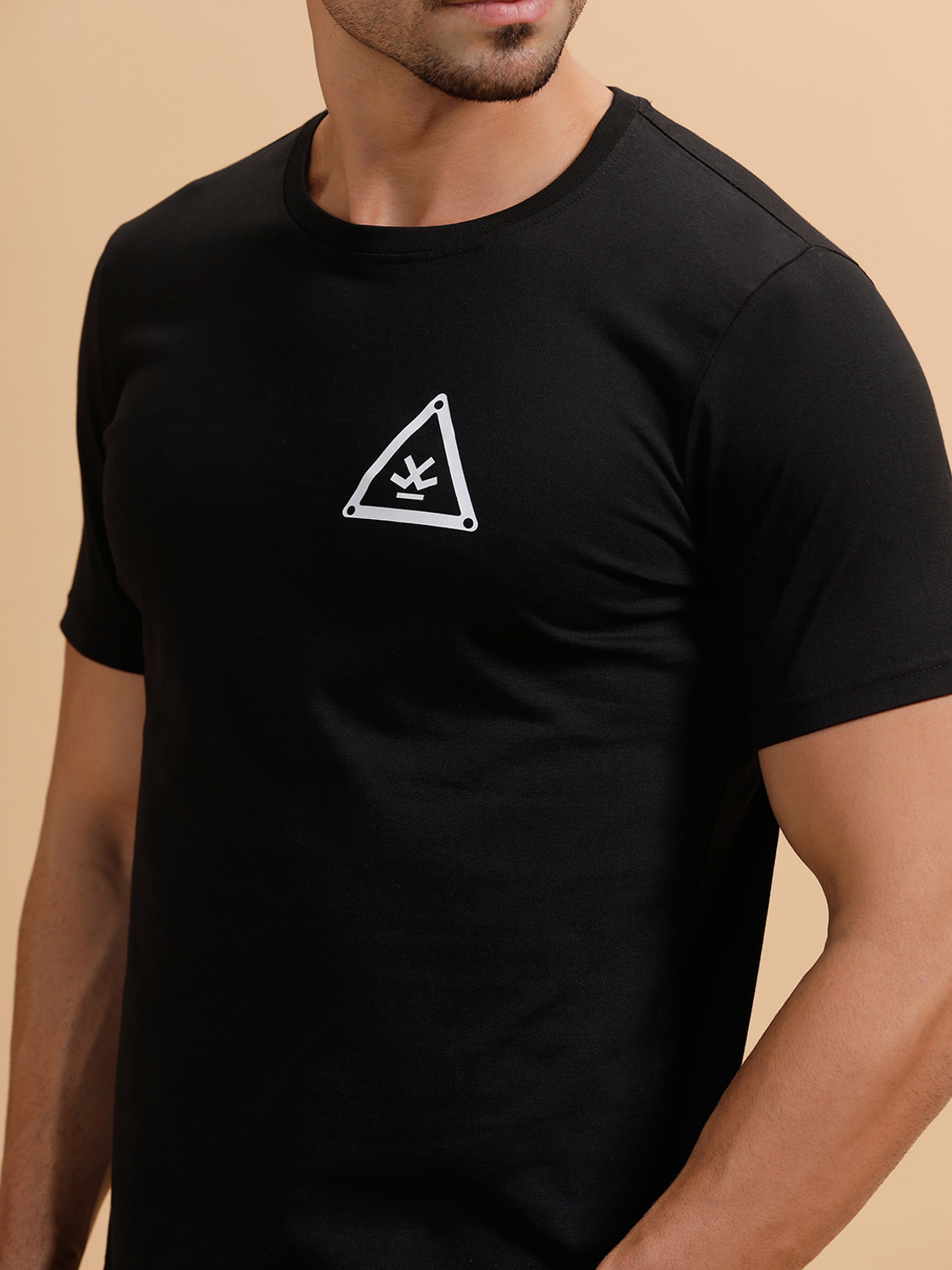 Image of WROGN Solid Men Round Neck Black T-Shirt