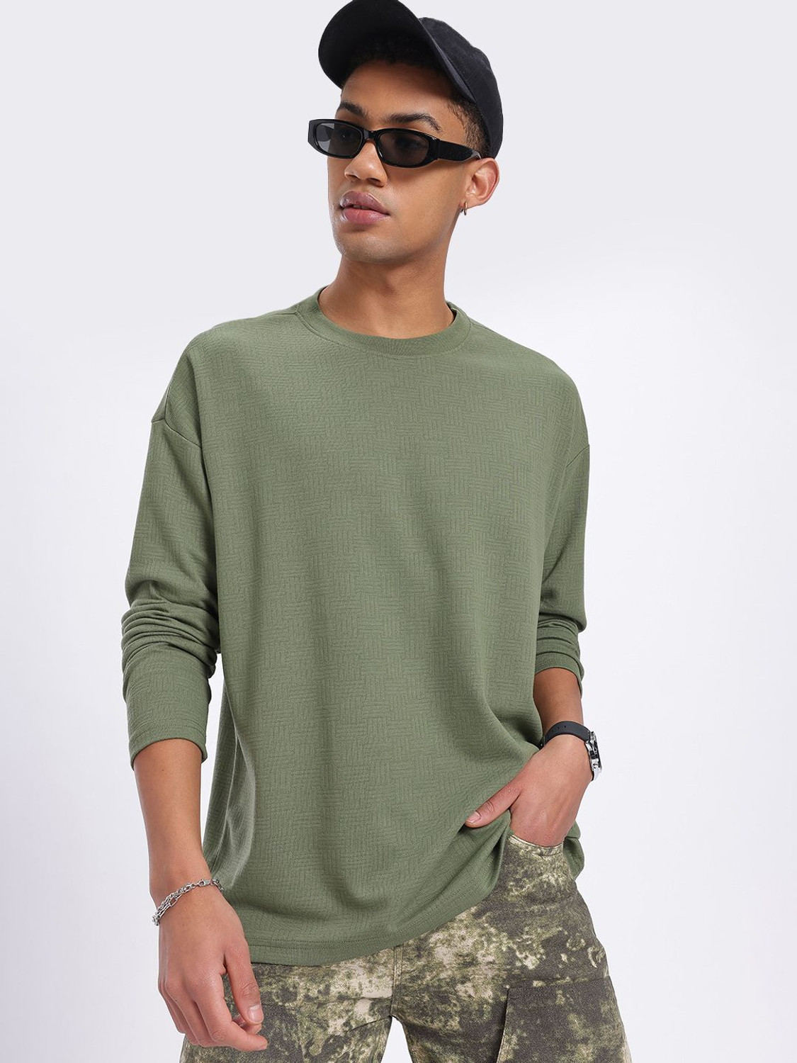 Image of Glitchez Solid Men Round Neck Green T-Shirt
