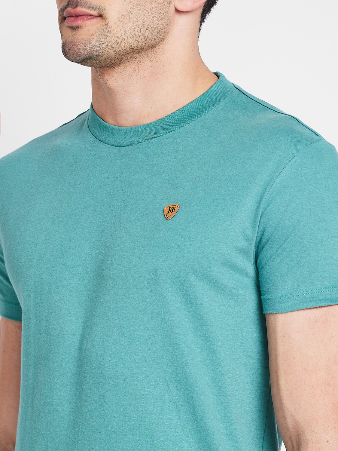 Image of BEING HUMAN Solid Men Round Neck Green T-Shirt