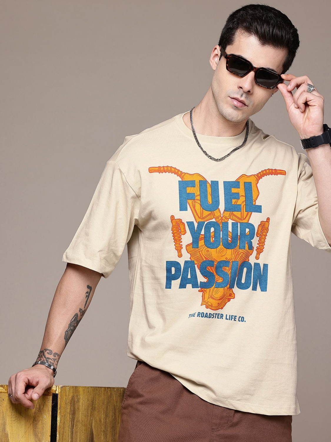 Image of Roadster Solid Men Round Neck Beige T-Shirt