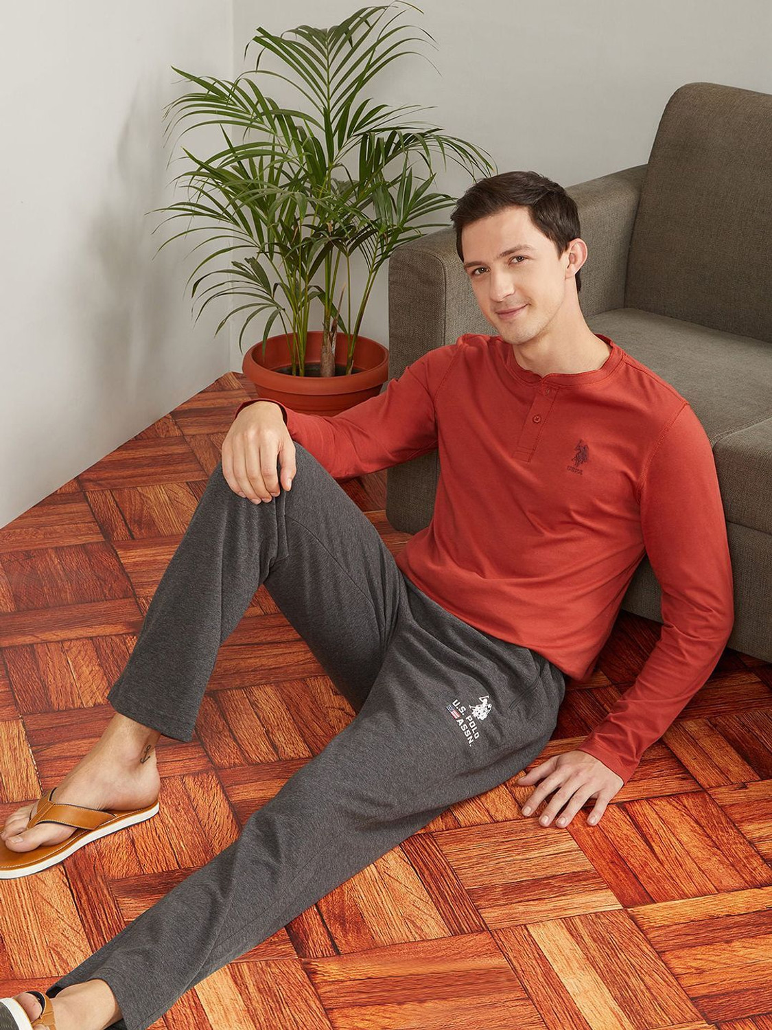 Image of U.S. POLO ASSN. Solid Men Henley Neck Red T-Shirt